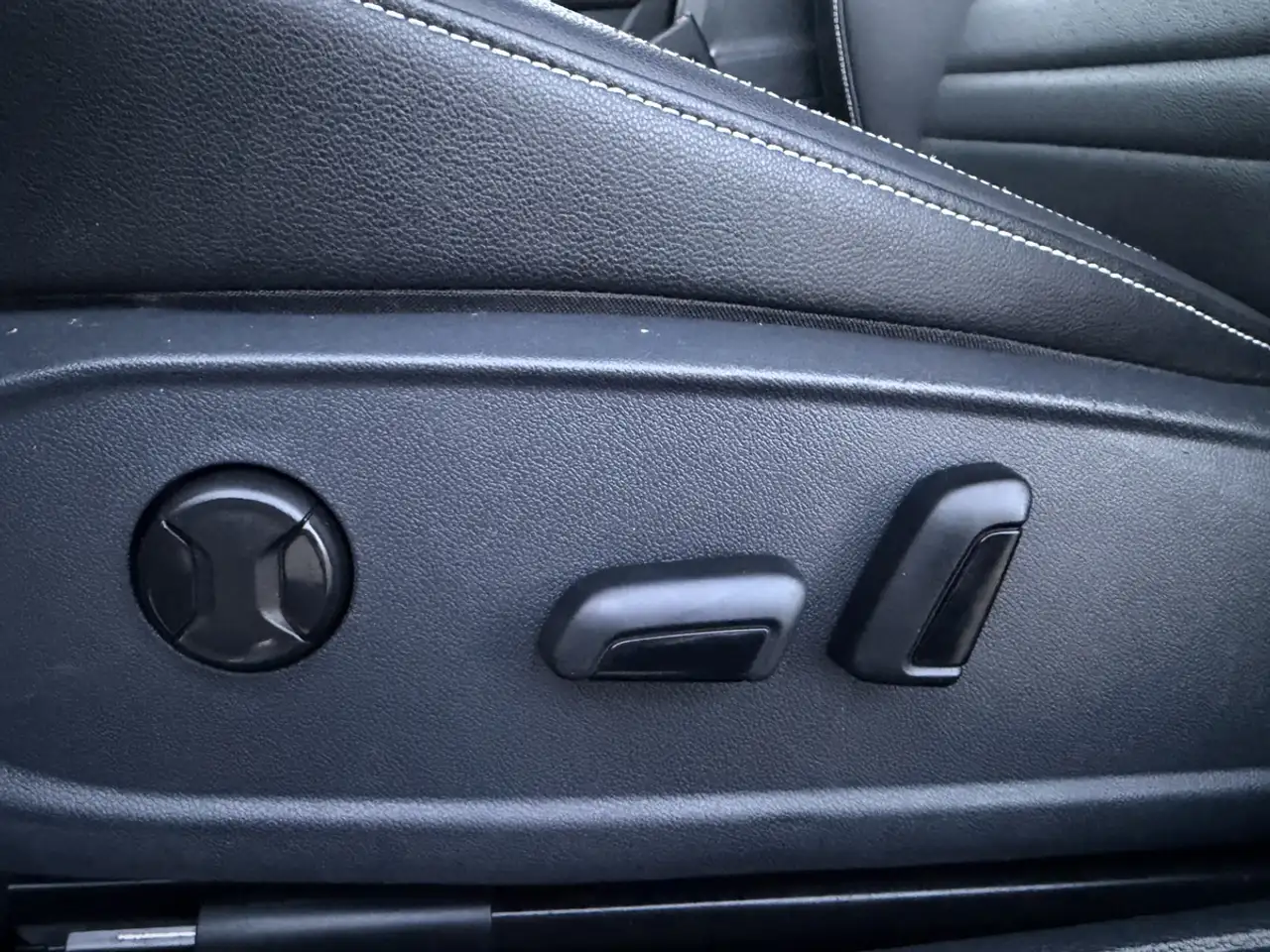 Volkswagen Jetta снимка Volkswagen Jetta