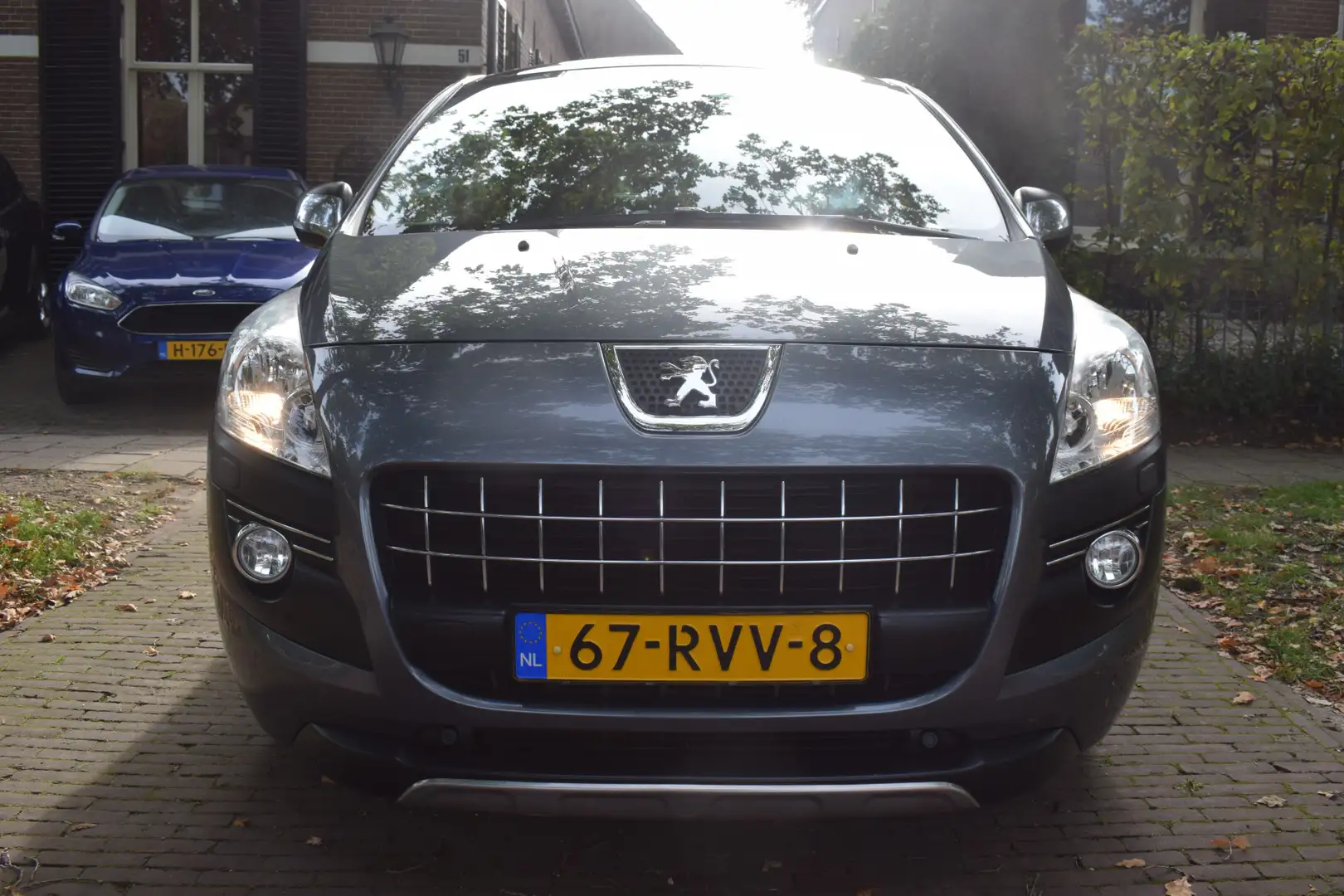 Peugeot 3008 1.6 THP GT Navi/Cruise/Pano Grijs - 2