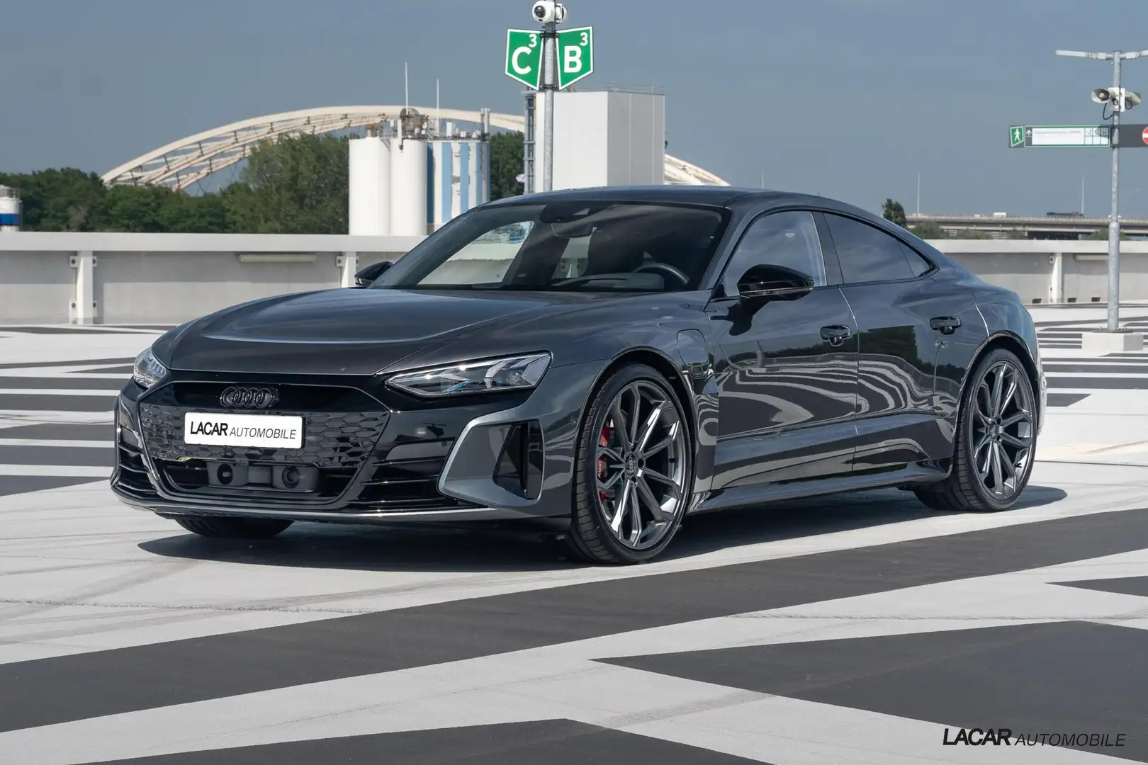 Audi RS e-tron GT 598pk I 4WS I Carbon I Pano I 22 inch Gris - 1