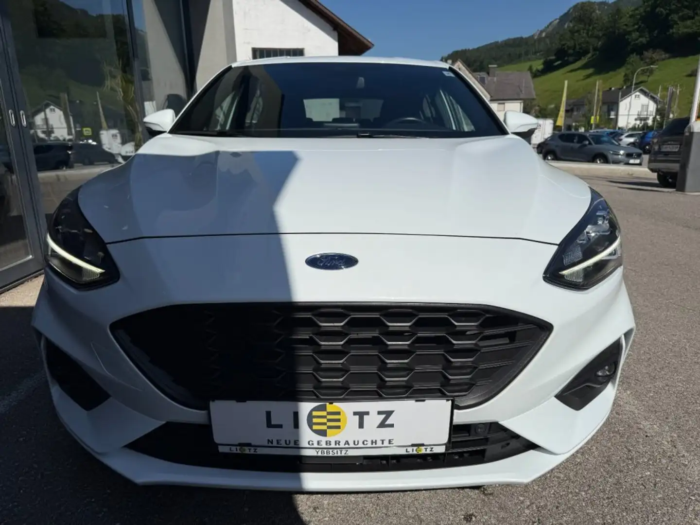 Ford Focus ST-Line Business 1,5EcoBlue Weiß - 2