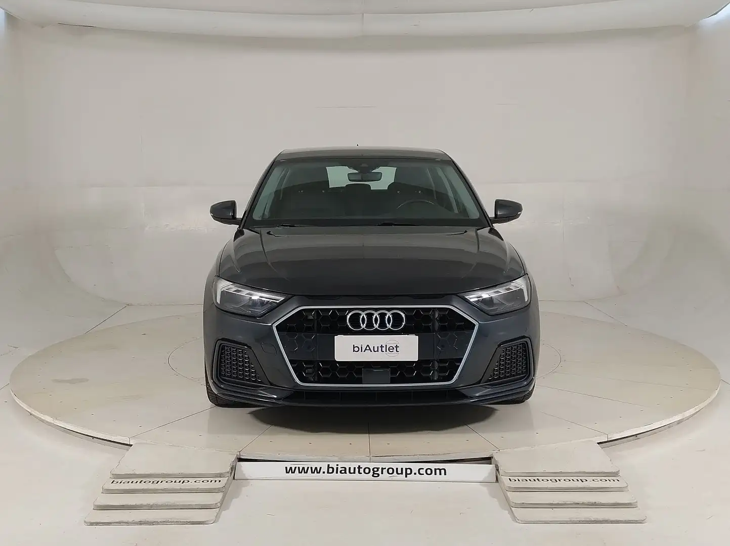Audi A1 II 2019 Sportback Benzina Sportback 30 1.0 tfsi A Grigio - 2