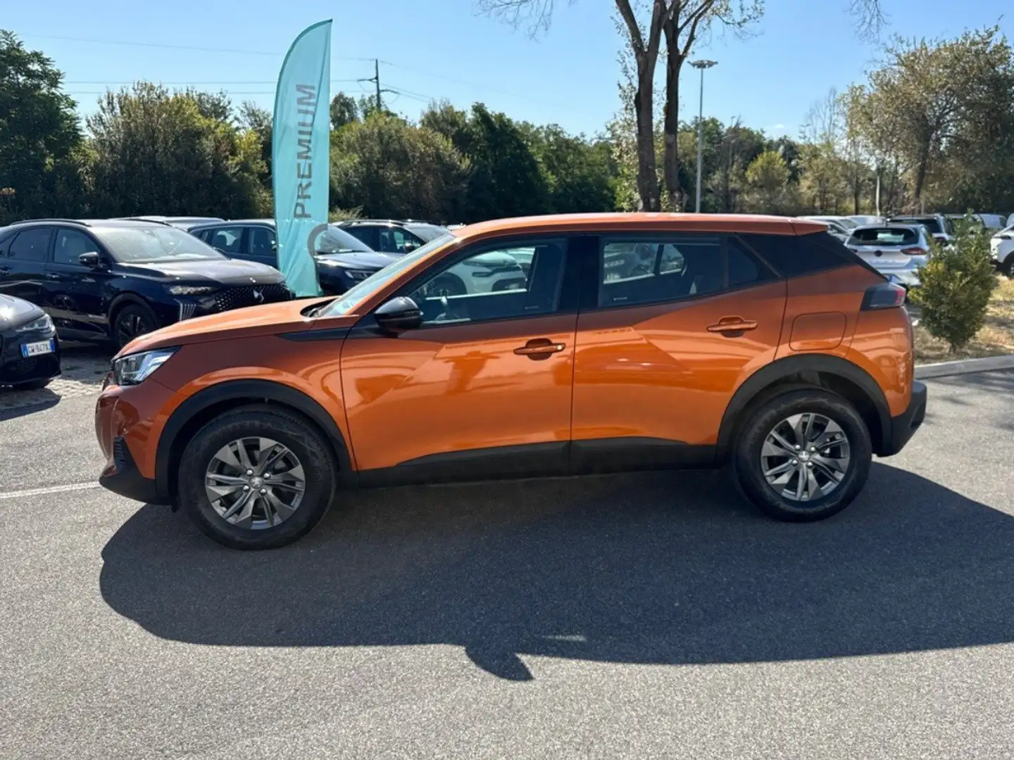 Peugeot 2008 PureTech 100 Active Pack S/S Arancione - 2