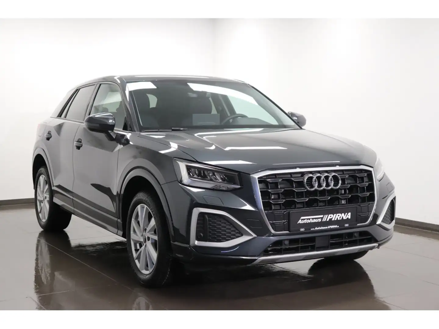 Audi Q2 35 1.5 TFSI advanced S-tronic LED NAVI Grau - 2