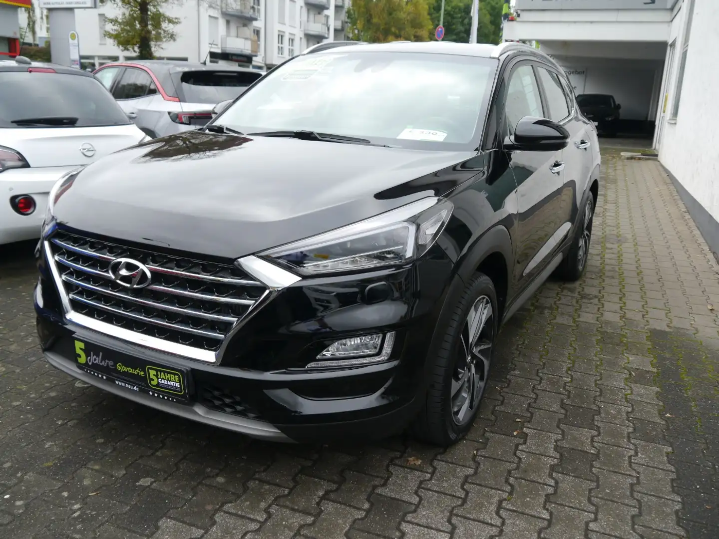 Hyundai TUCSON 1.6 Premium Inkl. Insp. Big Deal Paket Zwart - 2