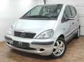 Mercedes-Benz A 160 LANG 33-TKM AUTOMATIK KLIMA SHZ PDCv+h ALLWETTER Silber - thumbnail 2