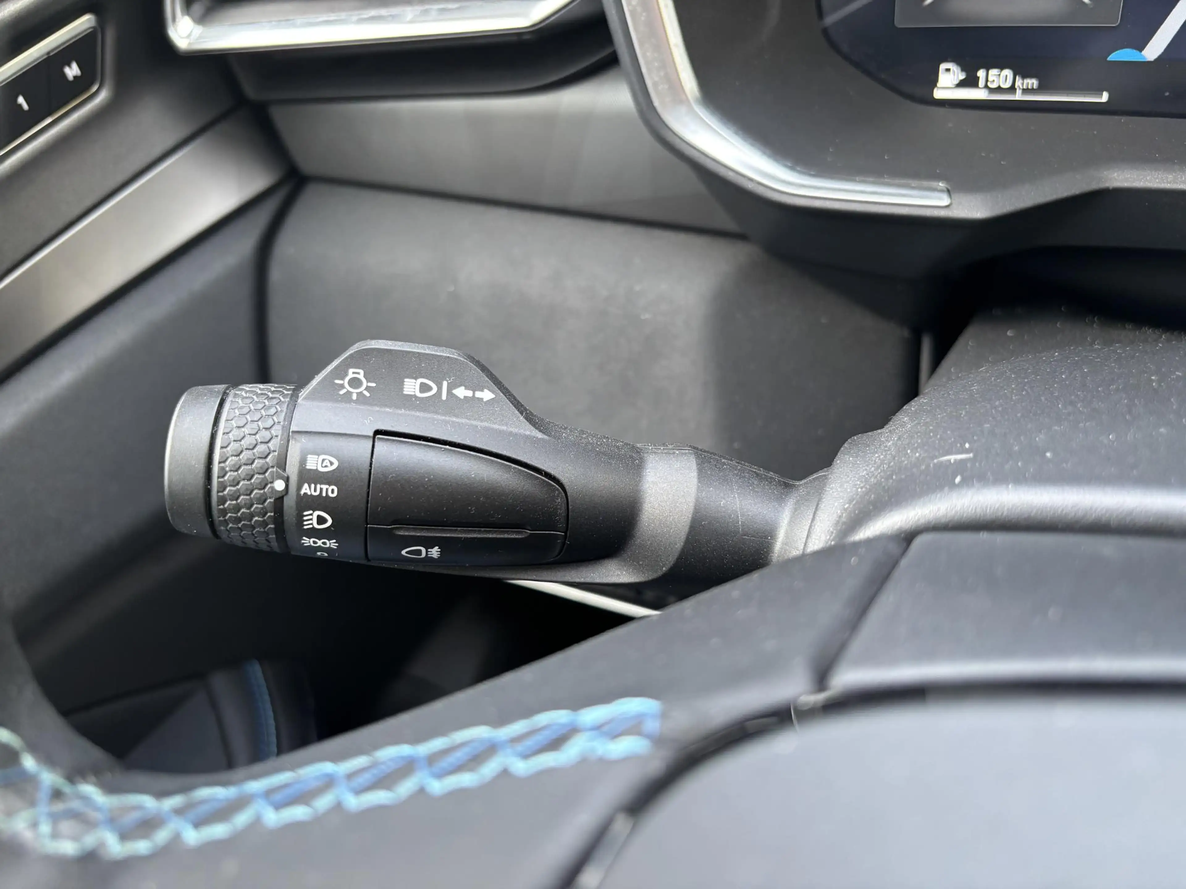Lynk & Co 01 1.5 l Trekhaak l Panoramadak | — photo 24