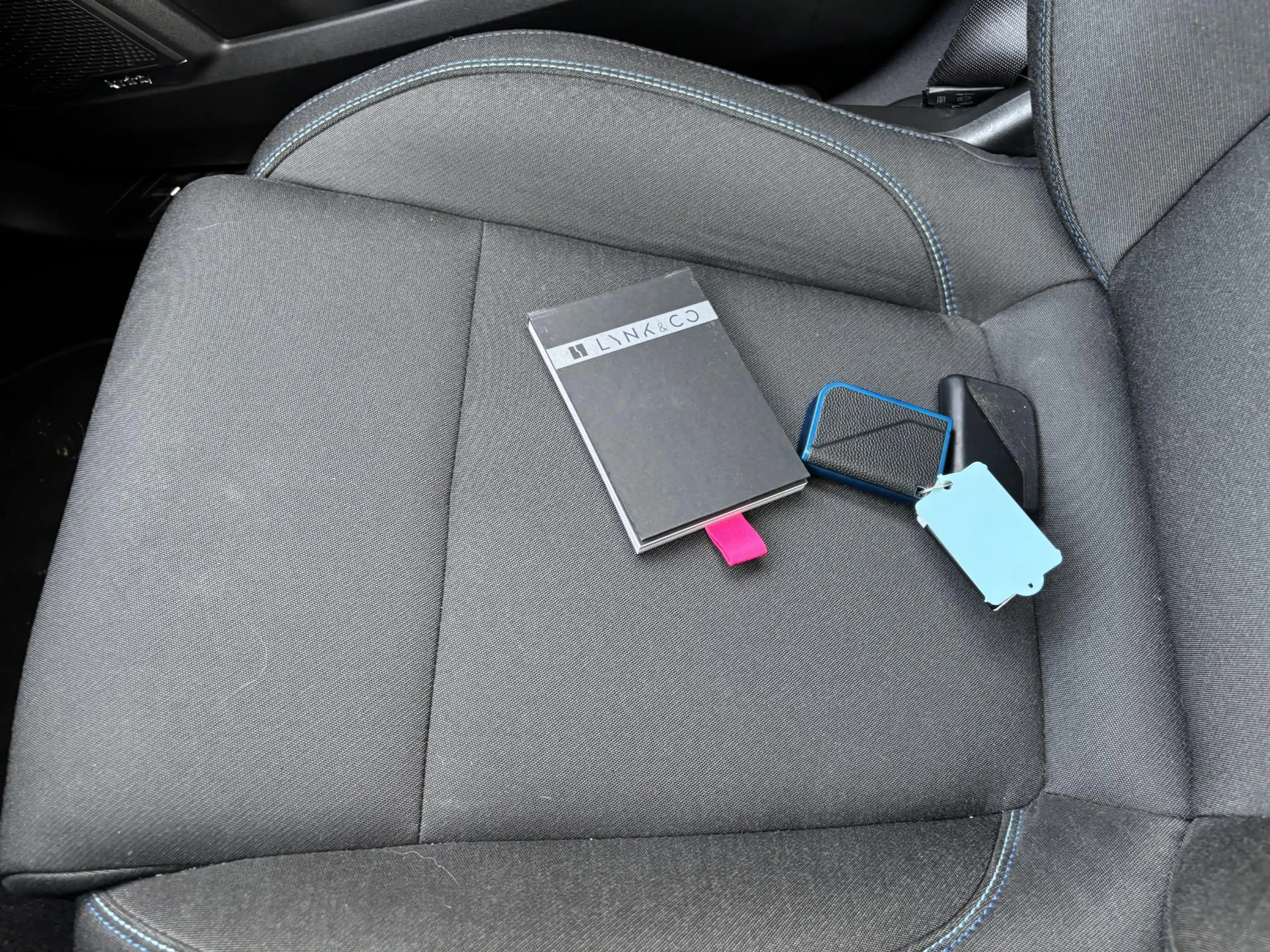 Lynk & Co 01 1.5 l Trekhaak l Panoramadak | — photo 16