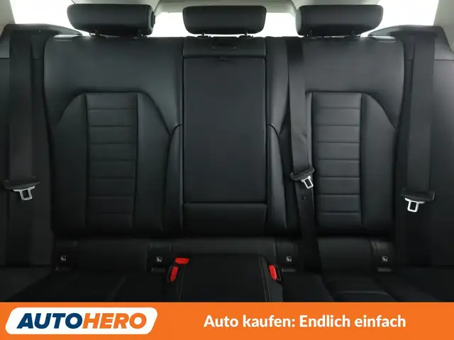 BMW 3 Series view 15