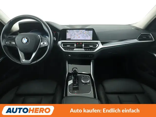 BMW 3 Series view 12