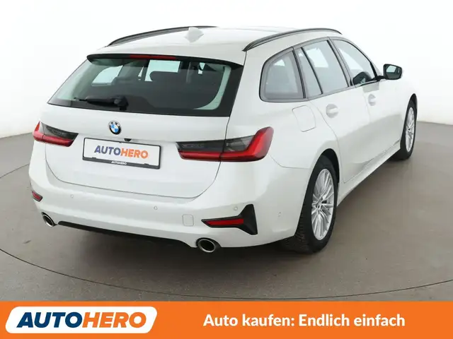 BMW 3 Series view 6