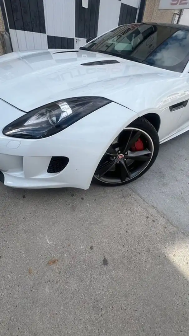 Jaguar F-Type V6 3.0 SC Coupe Auto 380CV Blanc - 2