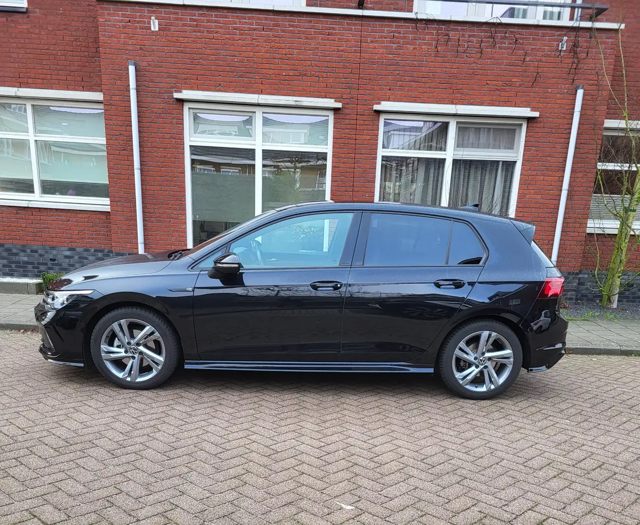 Volkswagen Golf 1.5 eTSI R-Line full option! Zwart - 2
