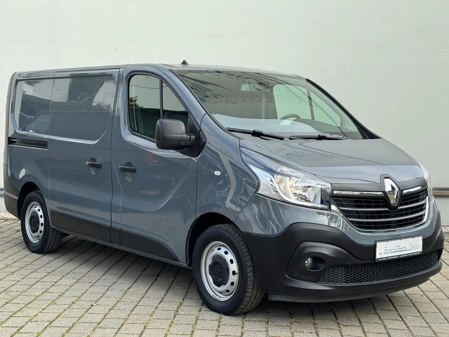 Renault Trafic Trafic 2,0 dCi Kasten"Autom./Klima/Kamera/AHK.." Grau - 1