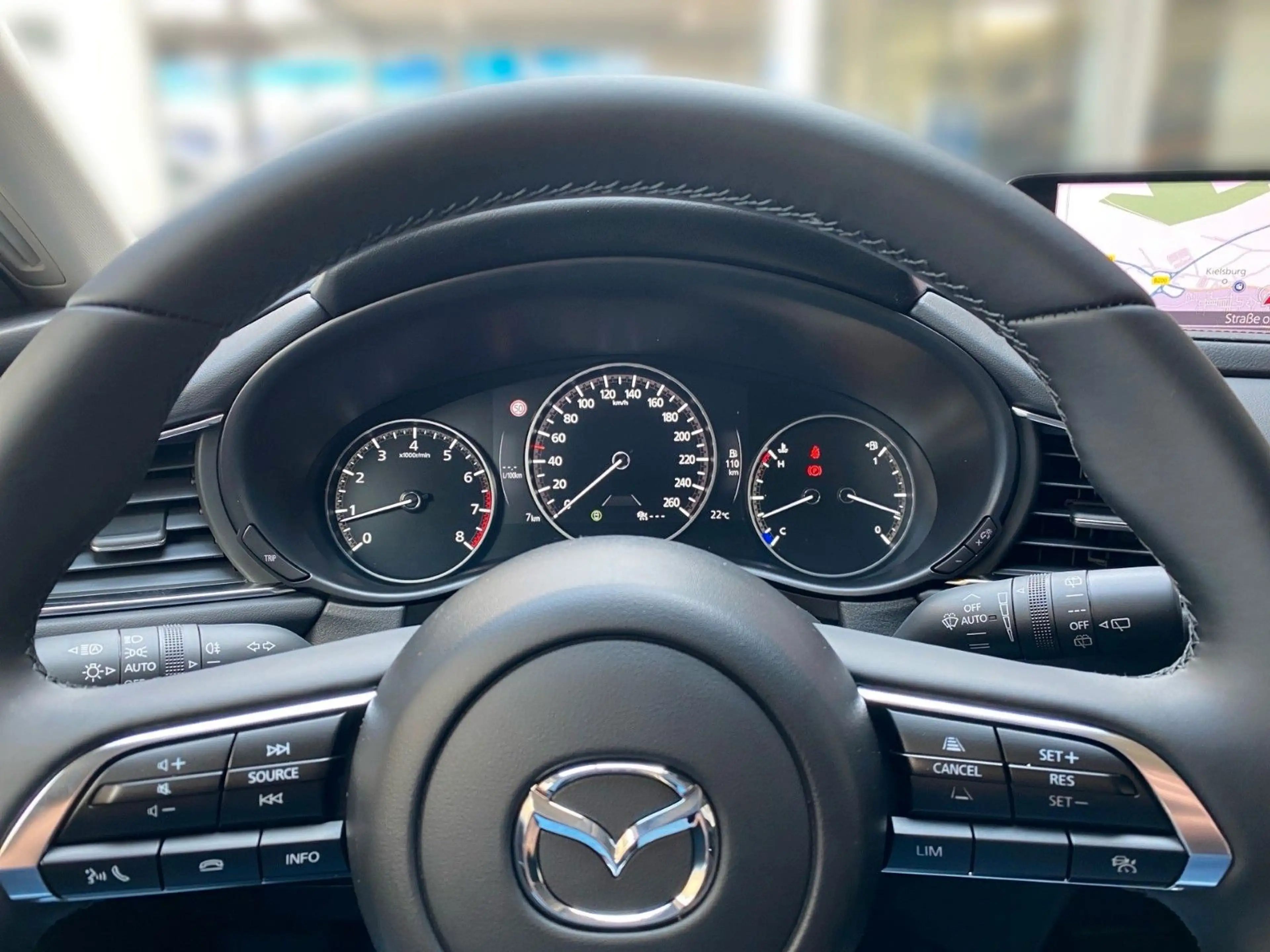 Mazda CX-30 — photo 9