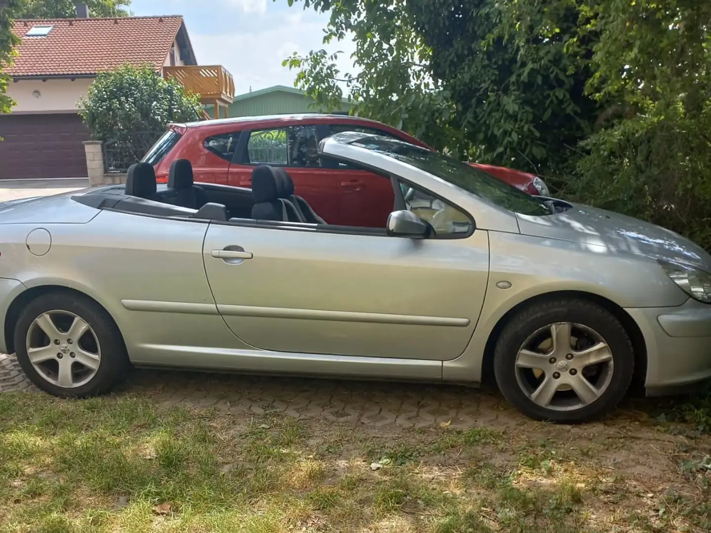 Peugeot 307 307 CC 2,0 16V Silber - 1