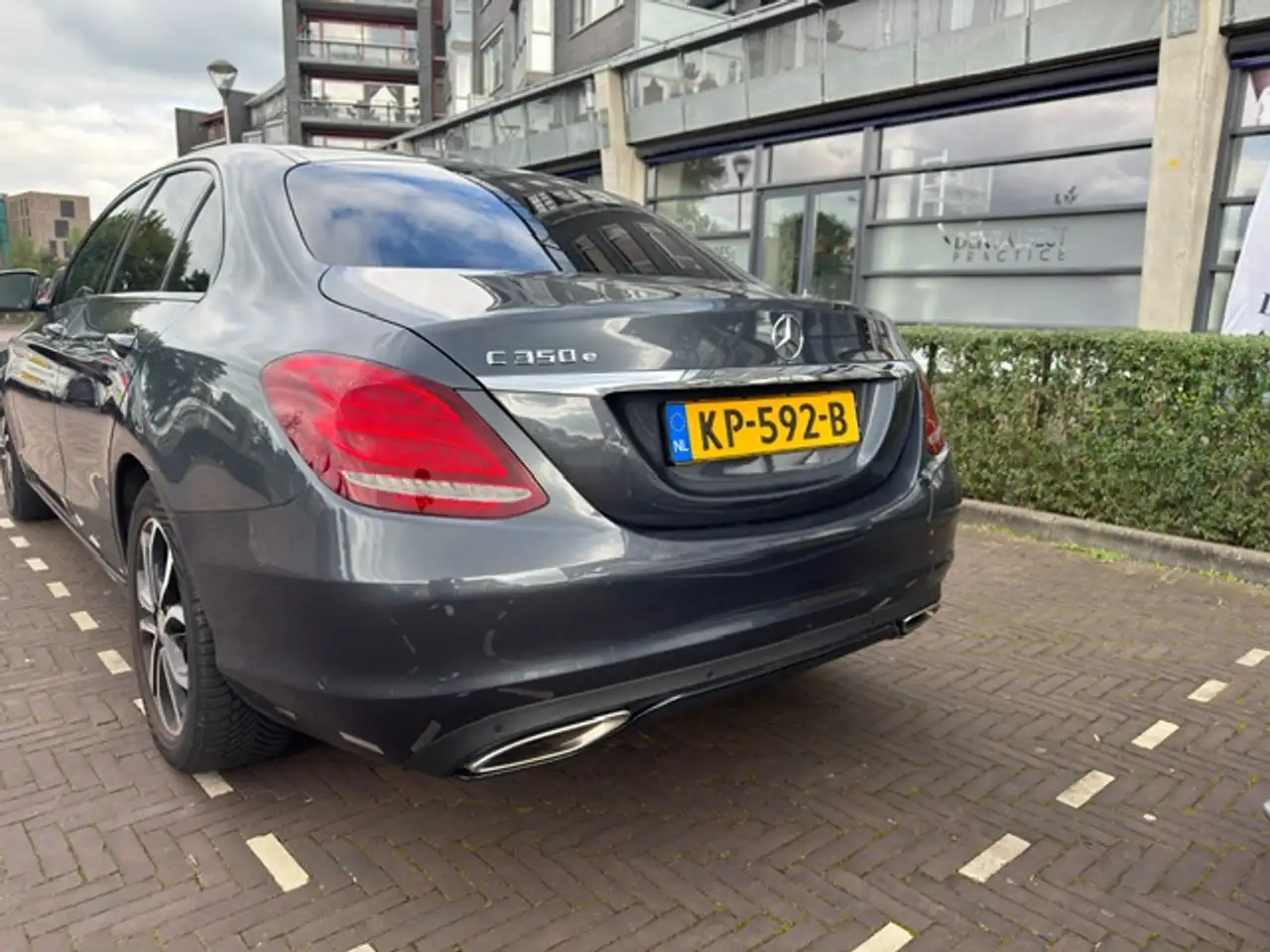 2015 Mercedes-Benz C 350 C 350e Lease Edition, photograph 5