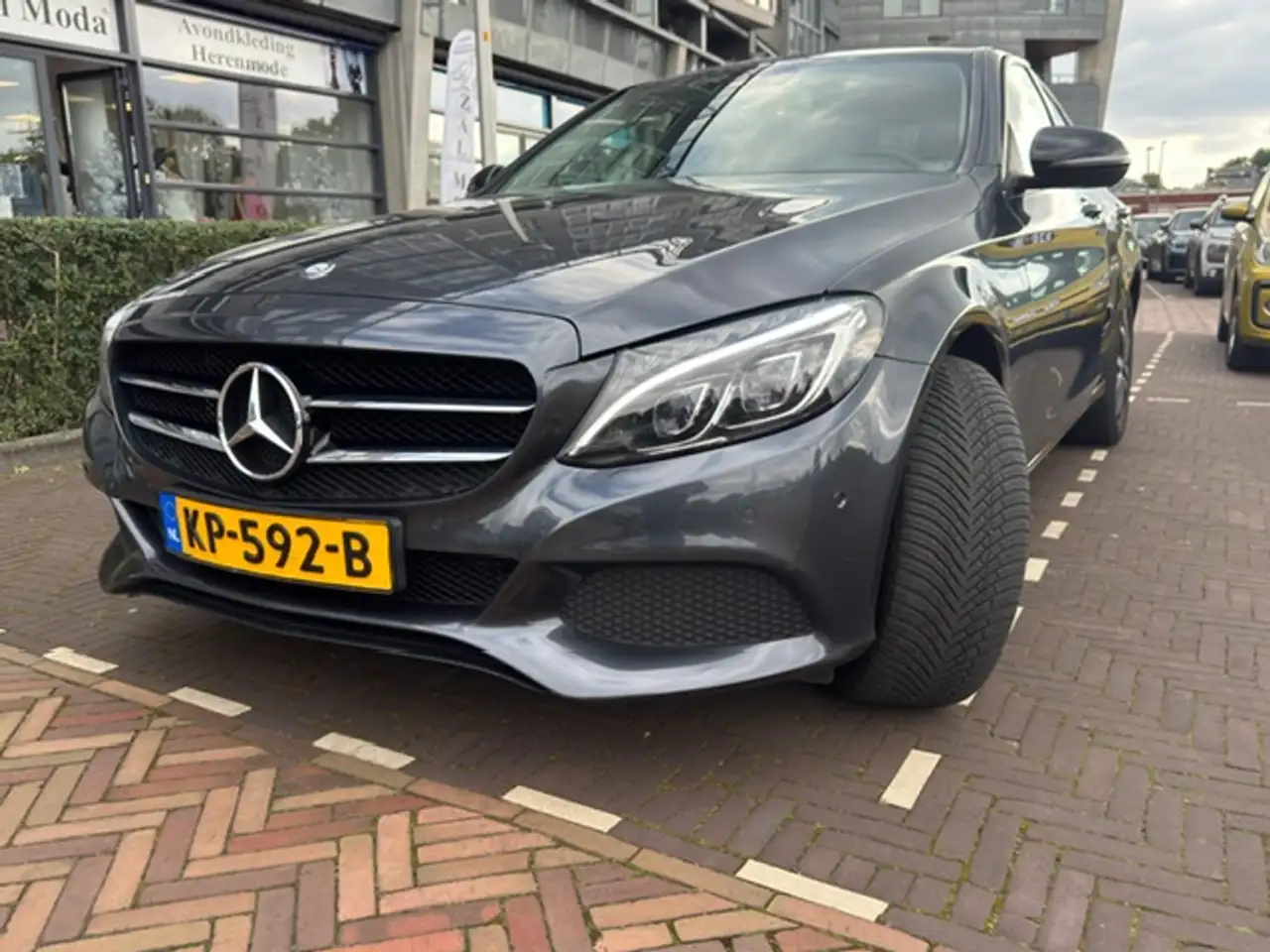 2015 Mercedes-Benz C 350 C 350e Lease Edition, photograph 8