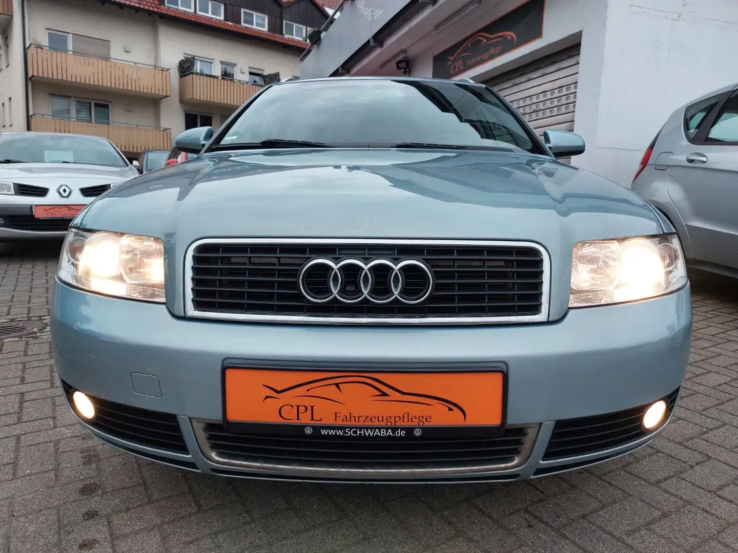 Audi A4 2.0 KOMBI*AHK*8FACH*ANGEBOT NUR HEUTE Bleu - 2