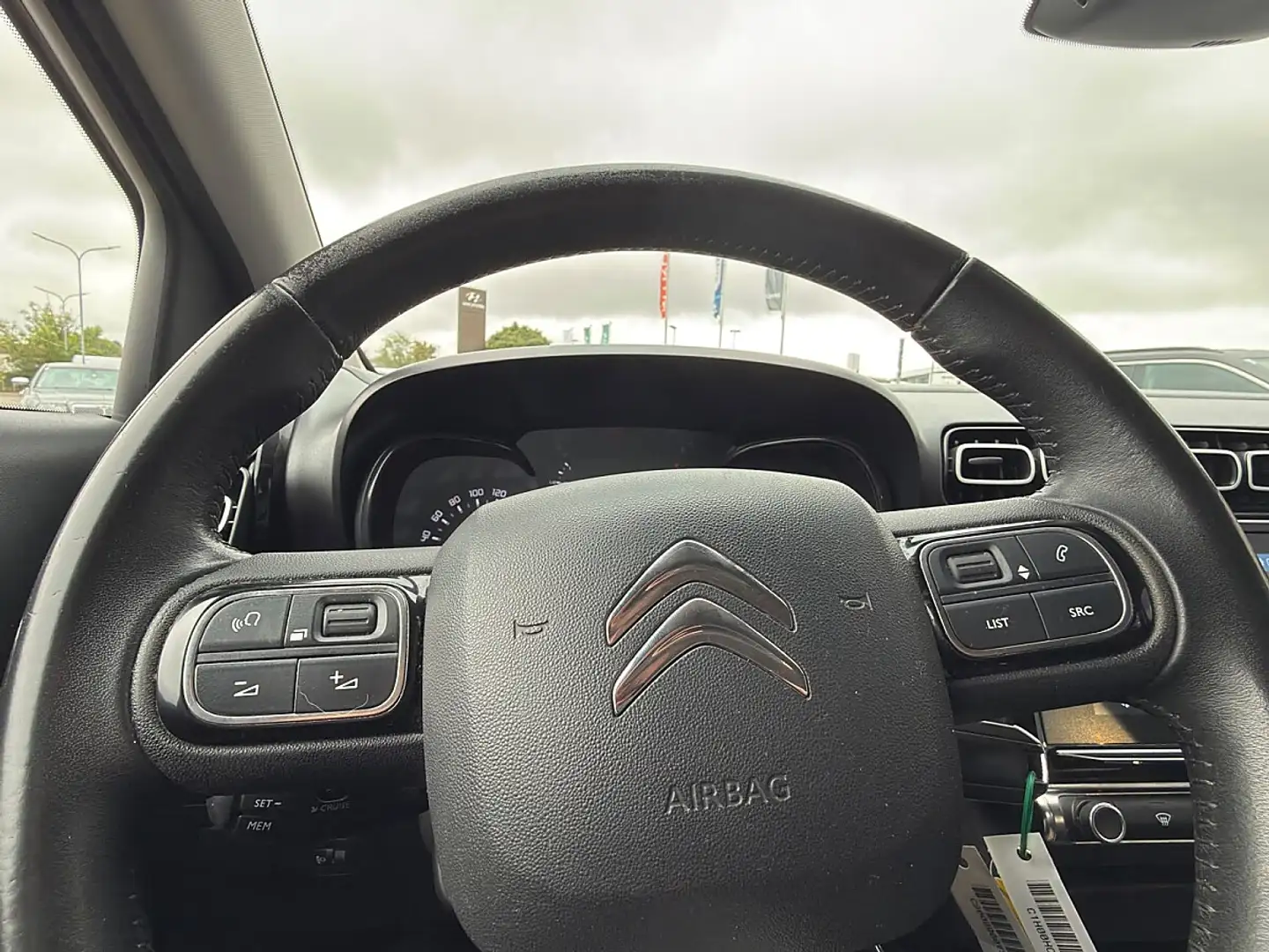 Citroen C3 Aircross PureTech 110 S&S 6-Gang-Manuell Feel Anhängevor... Weiß - 2