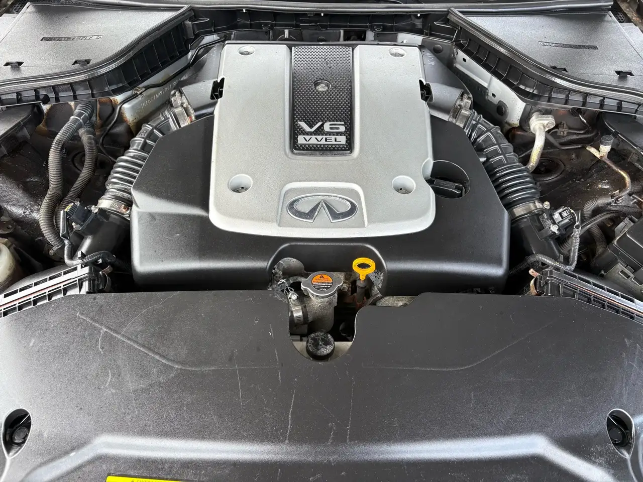 Infiniti Q50 снимка Infiniti Q50