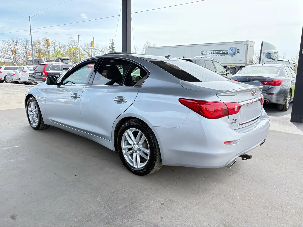 Infiniti Q50 снимка Infiniti Q50