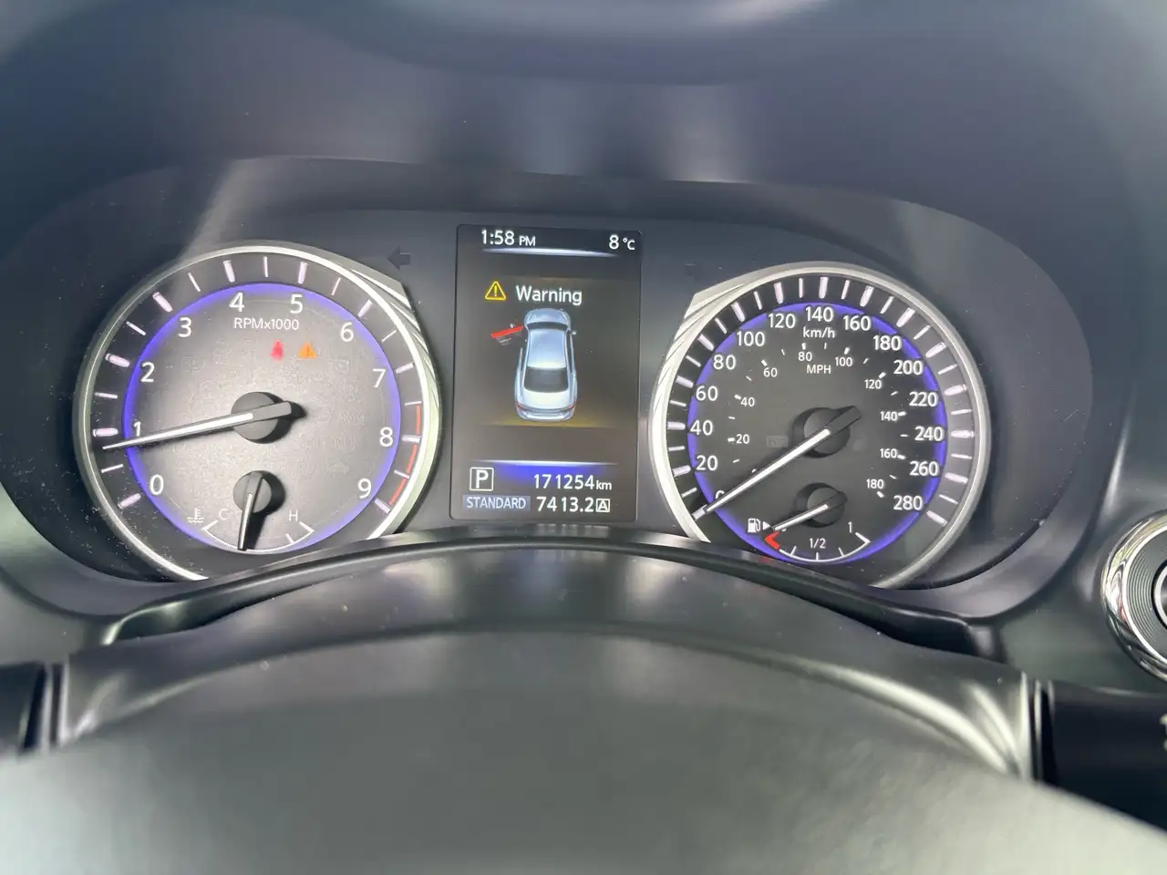 Infiniti Q50 снимка Infiniti Q50