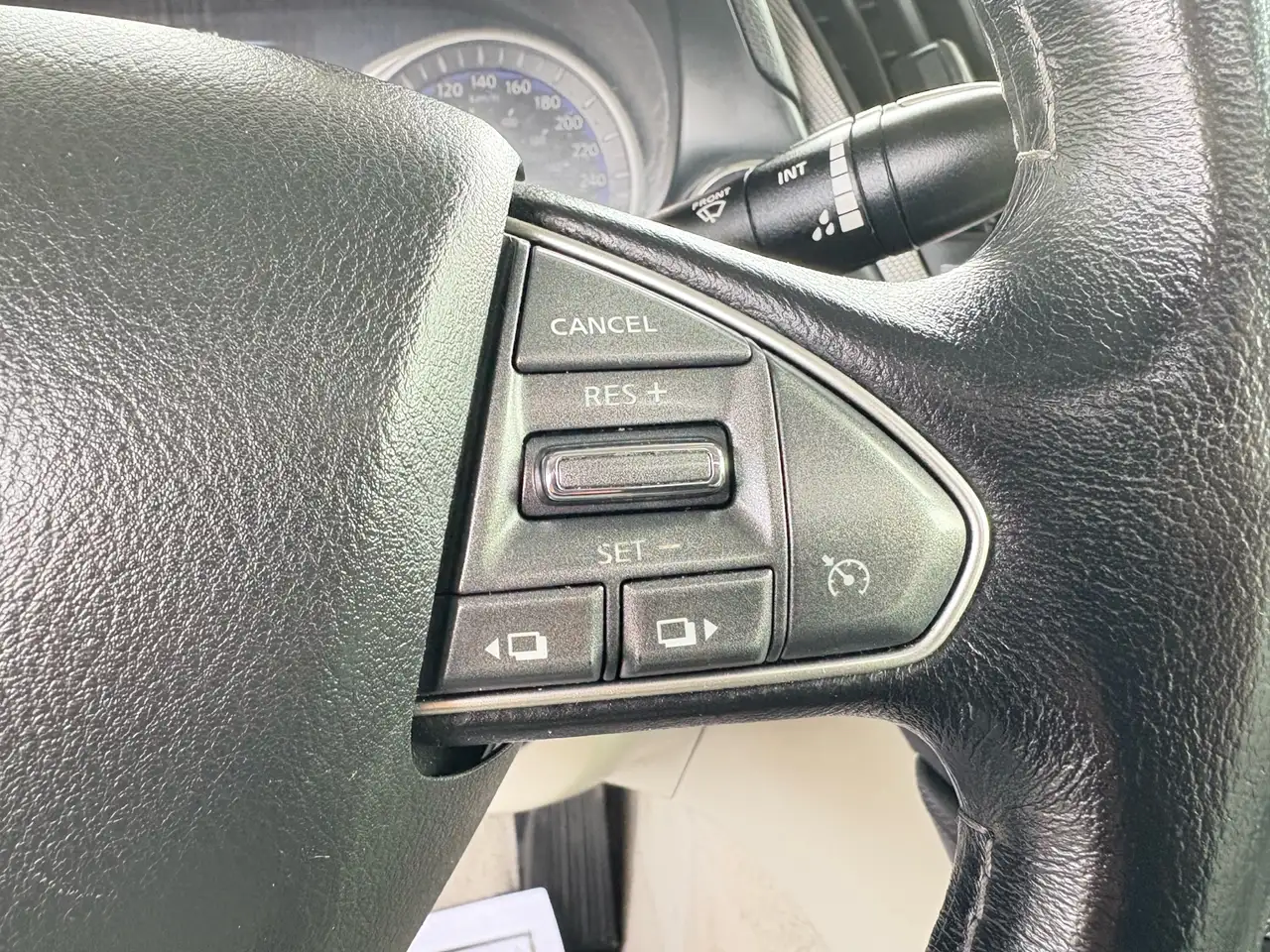 Infiniti Q50 снимка Infiniti Q50