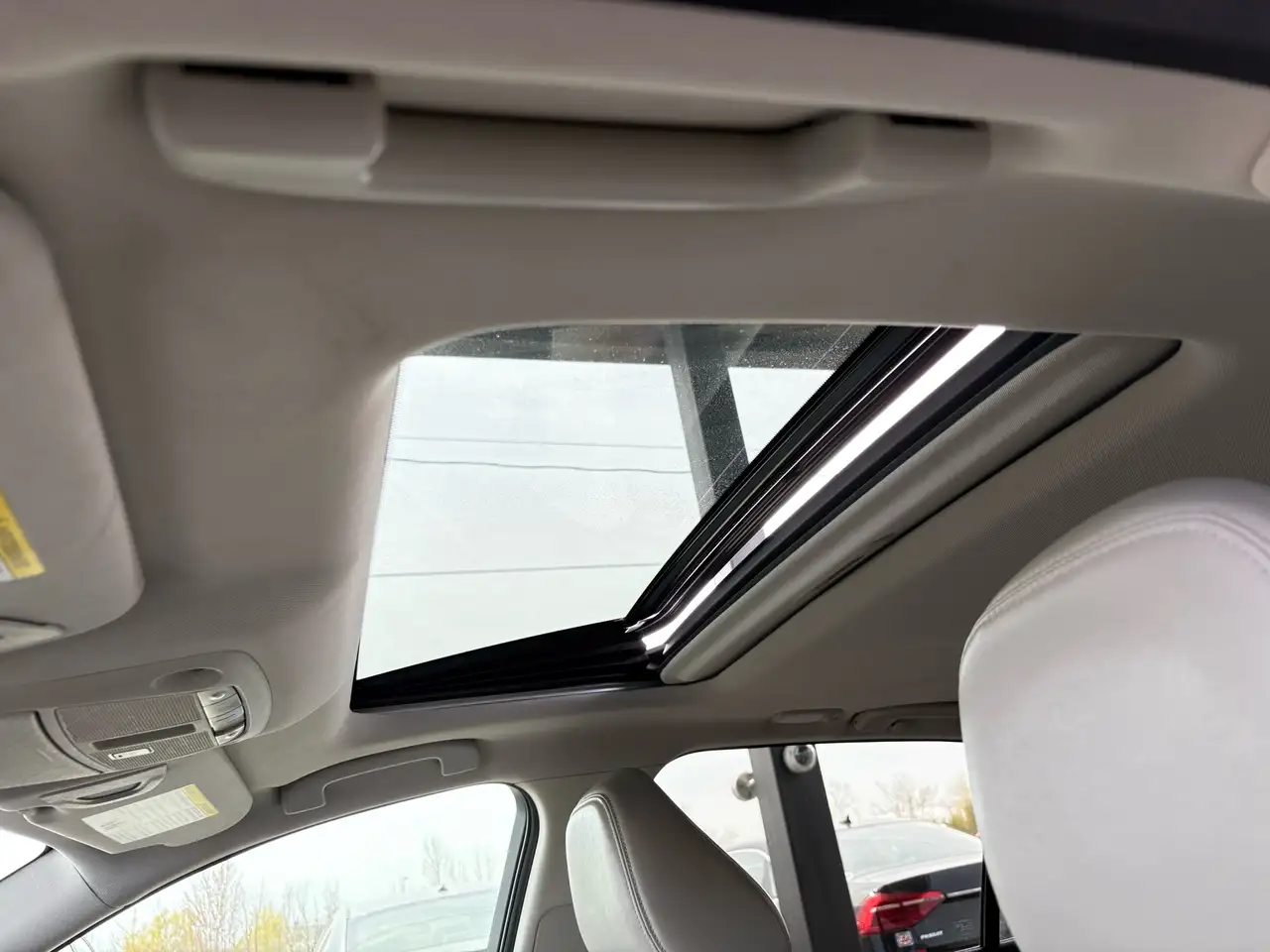 Infiniti Q50 снимка Infiniti Q50