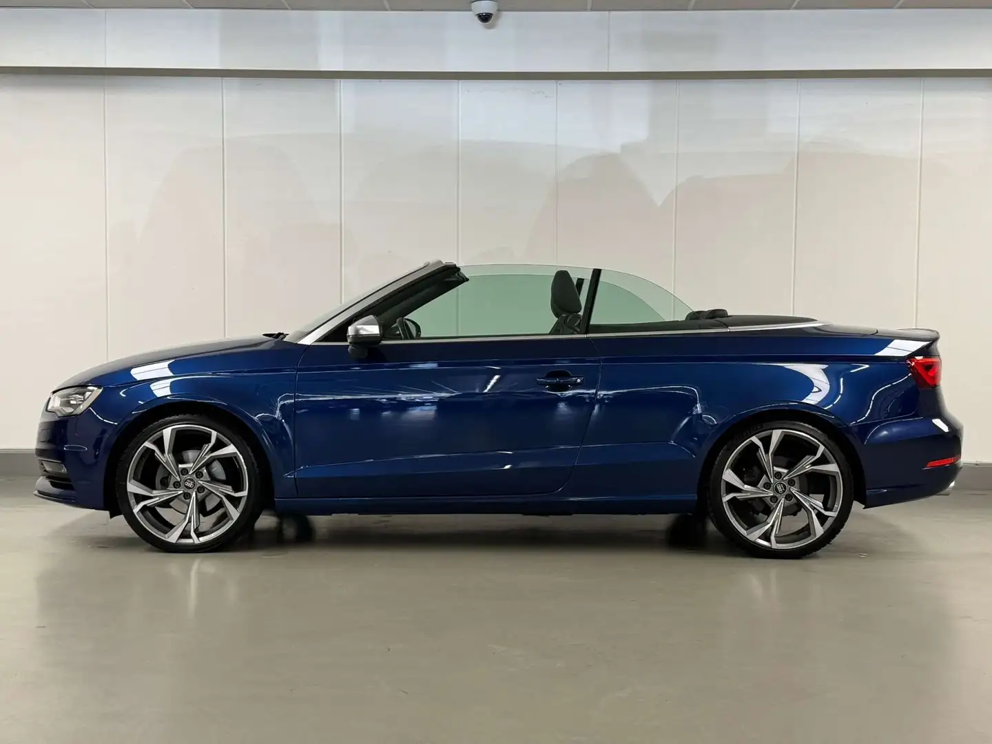 Audi A3 CABRIO 1.6 TDI 110 CV AMBITION GPS CUIR REG JA Bleu - 2
