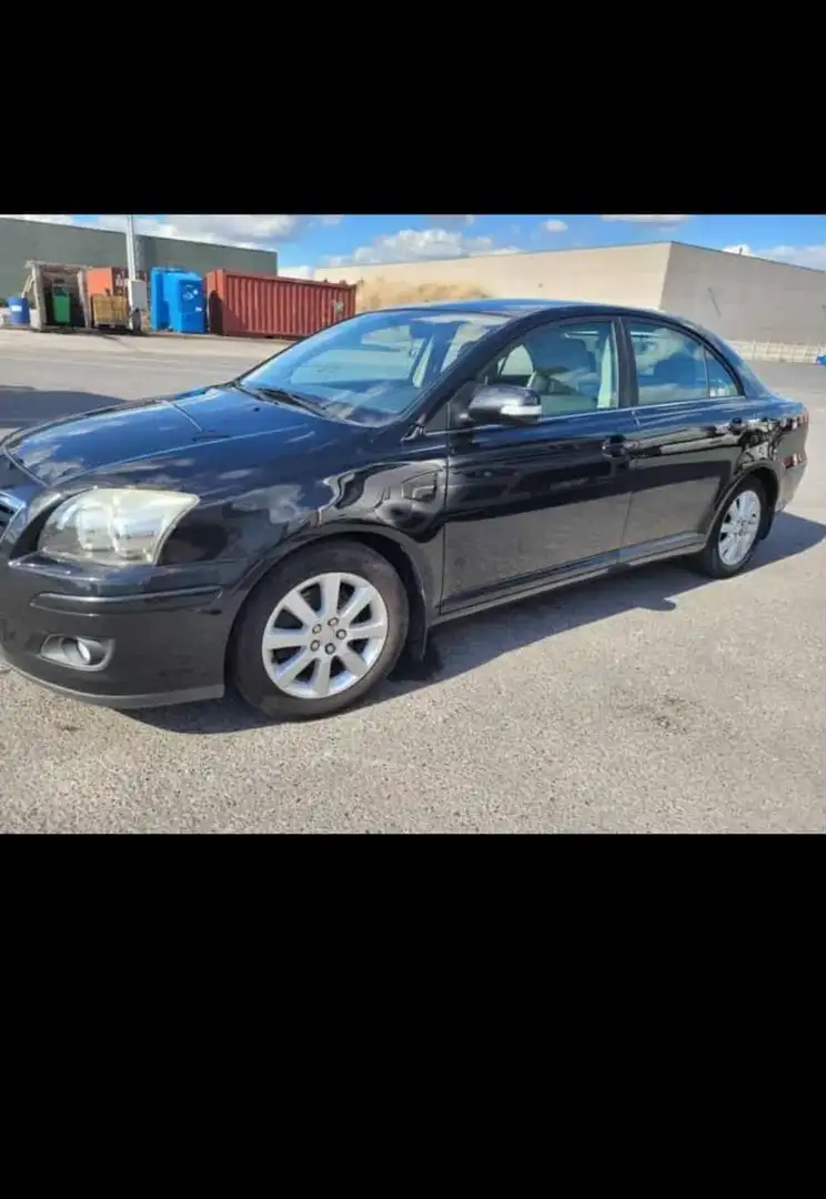 Toyota Avensis 2.0 D-4D - 1