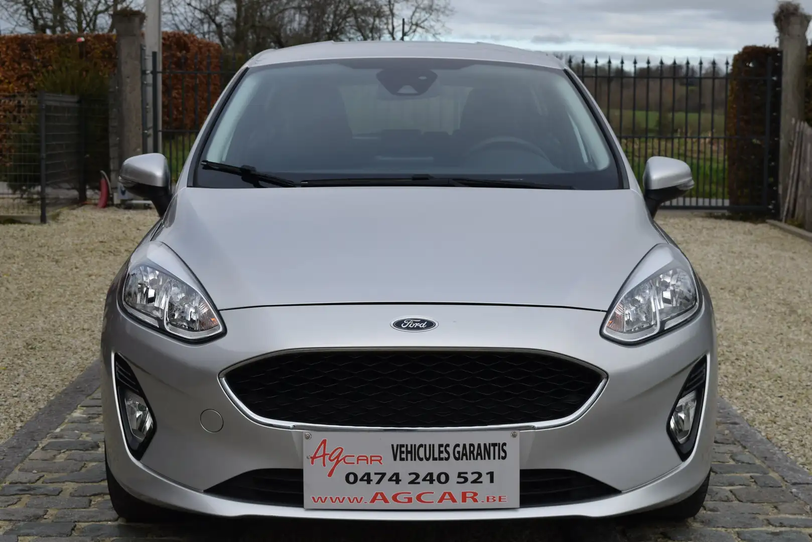 Ford Fiesta 1.1i - GARANTIE 1 AN - 217,32€/mois* - 1 Main Argent - 2