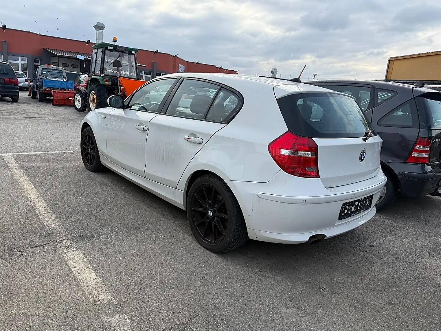 BMW 116 i Weiß - 1