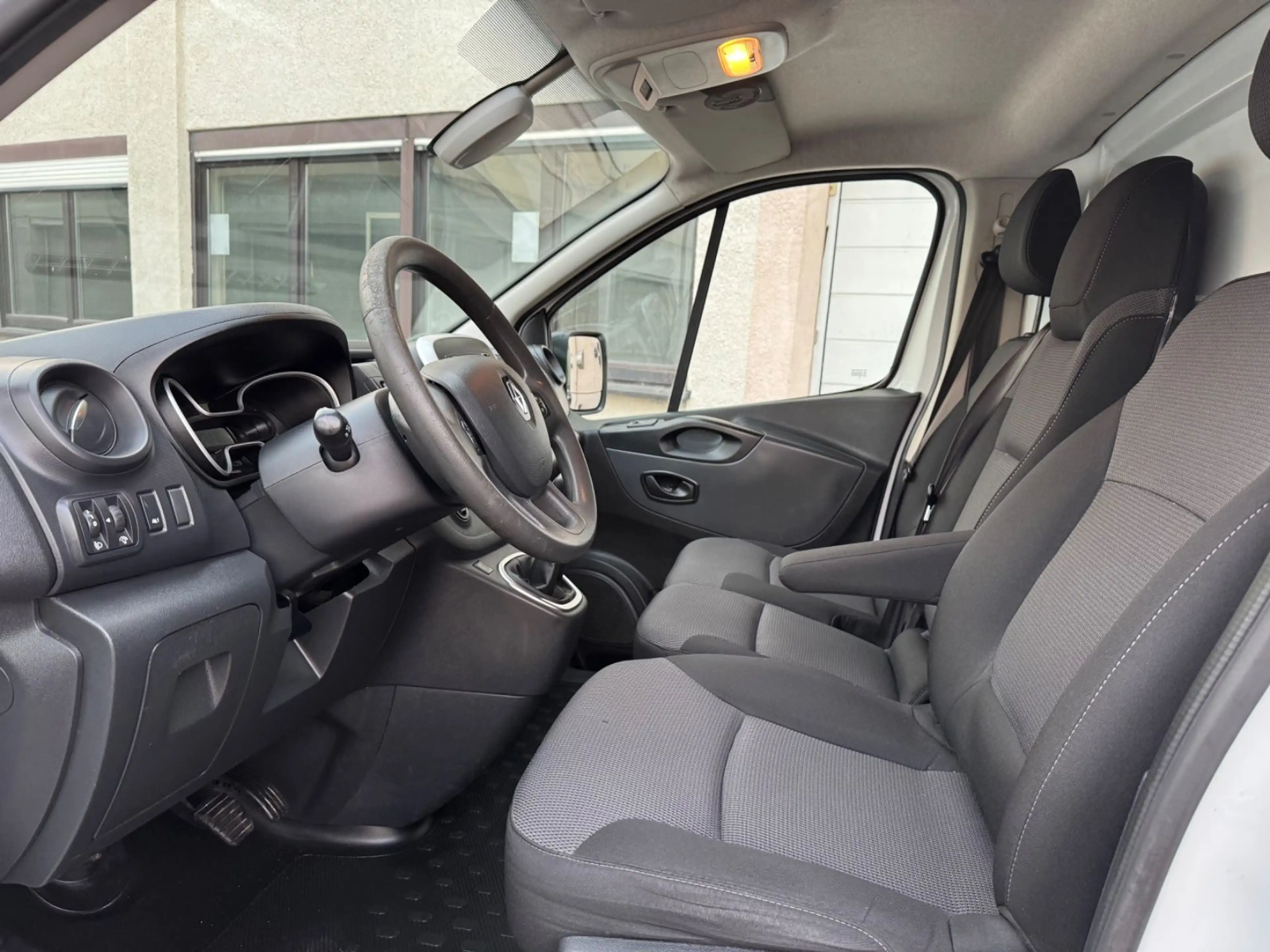 Renault Trafic Kasten 145PS AUTOMATIK KAMERA LED NAVI — photo 13