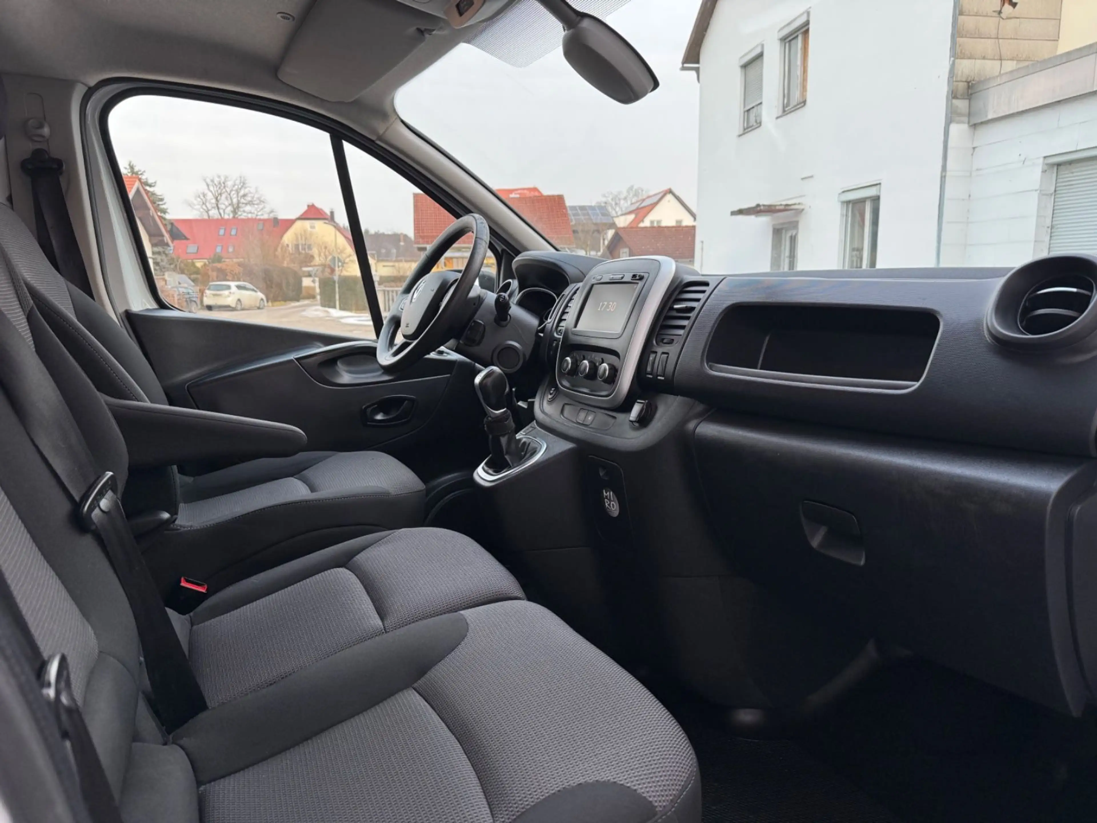 Renault Trafic Kasten 145PS AUTOMATIK KAMERA LED NAVI — photo 14