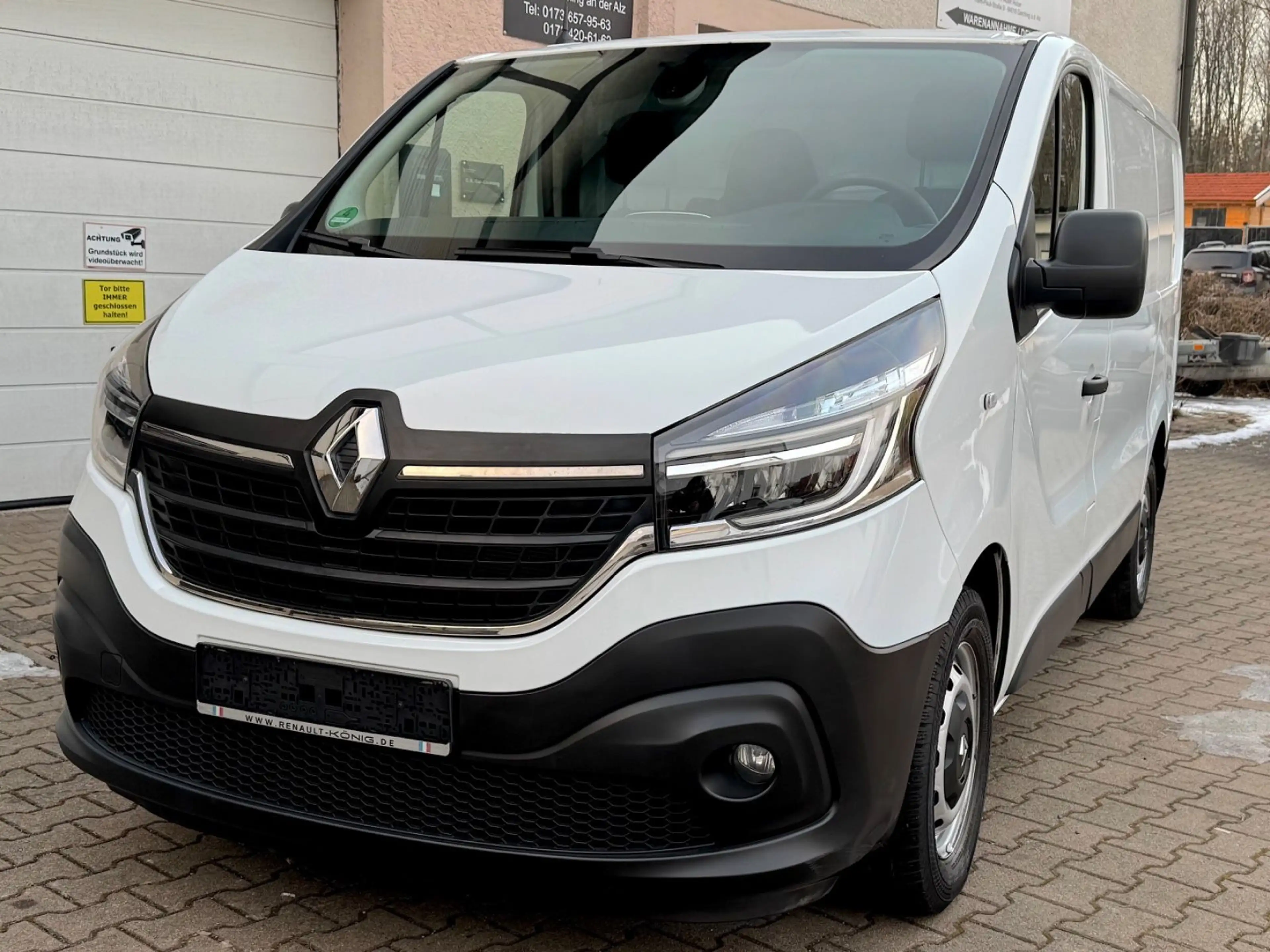 Renault Trafic Kasten 145PS AUTOMATIK KAMERA LED NAVI