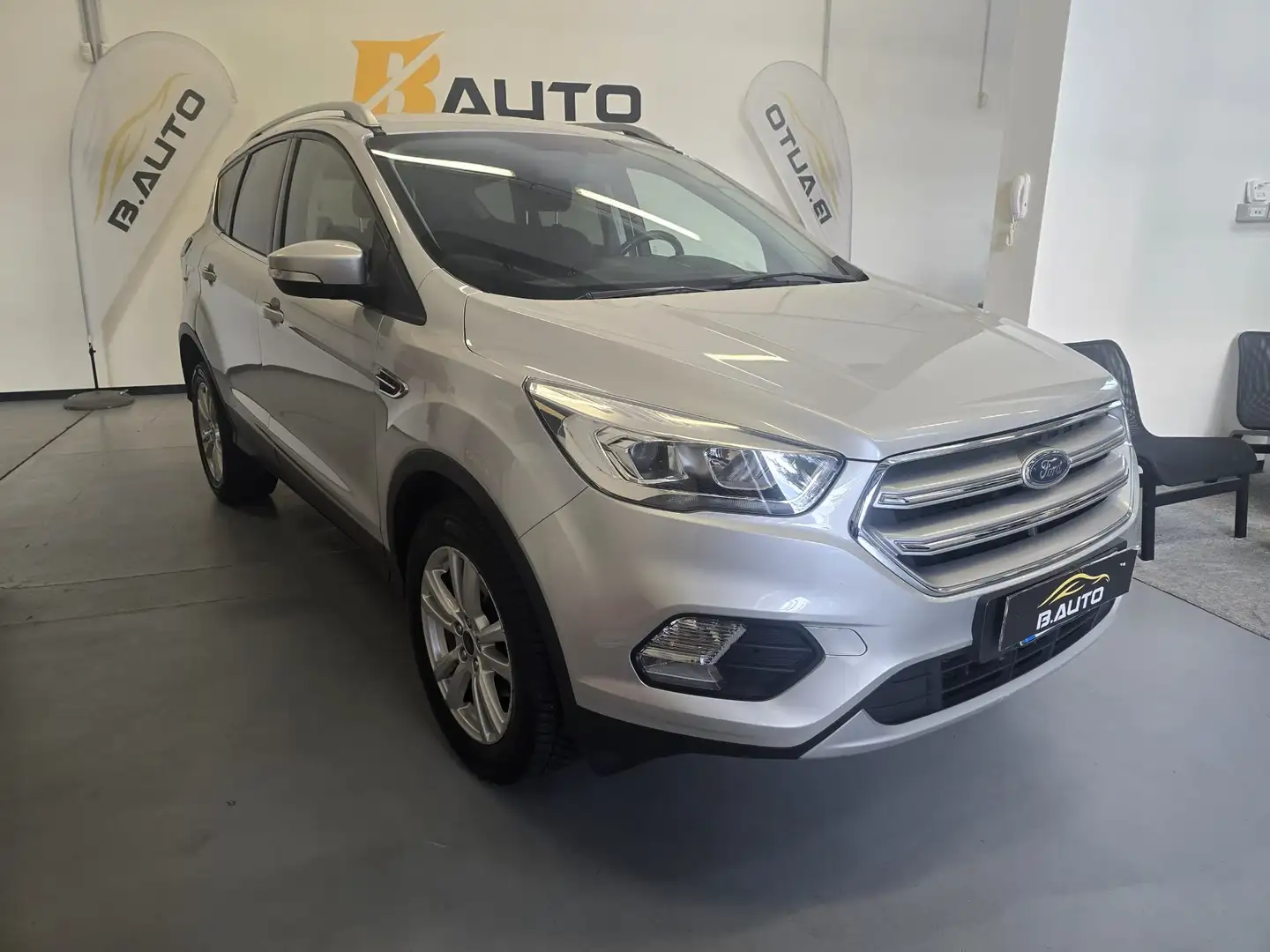 Ford Kuga Kuga II 2017 1.5 tdci Titanium s Silber - 2