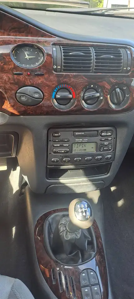 Ford Escort 1.6i CLX, foto 12
