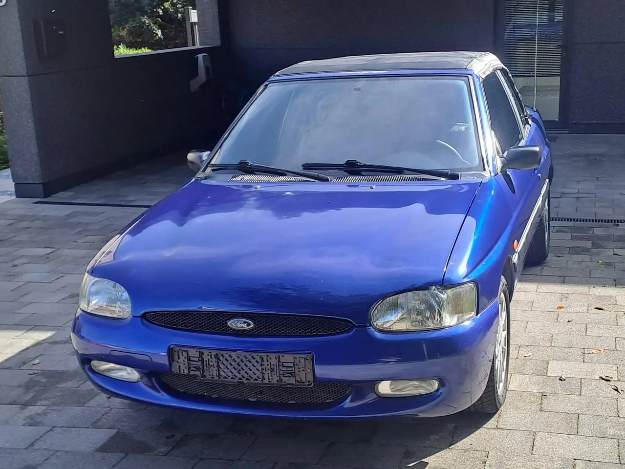 Ford Escort 1.6i CLX, foto 2