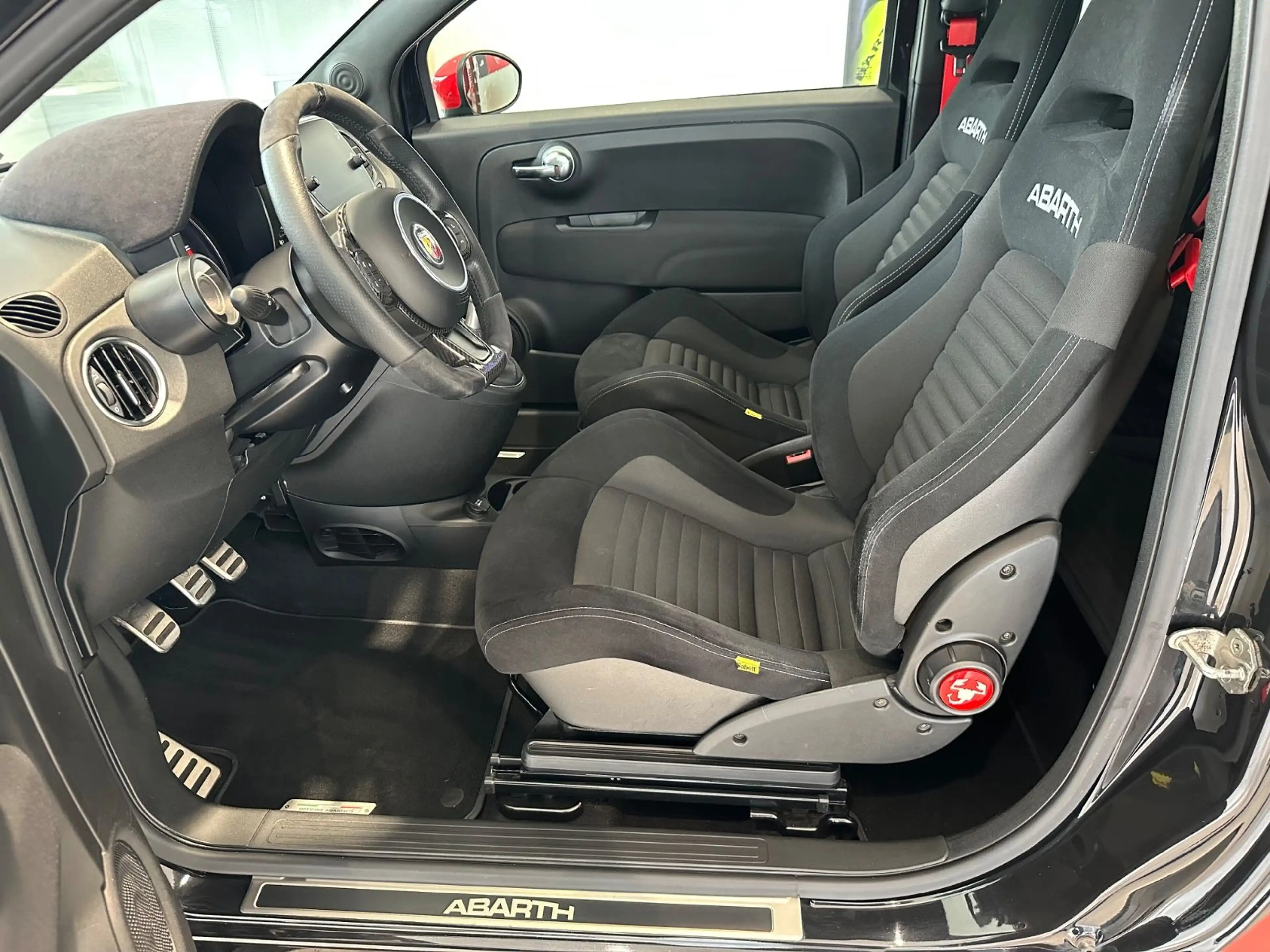 Abarth 595 Competizione — photo 11
