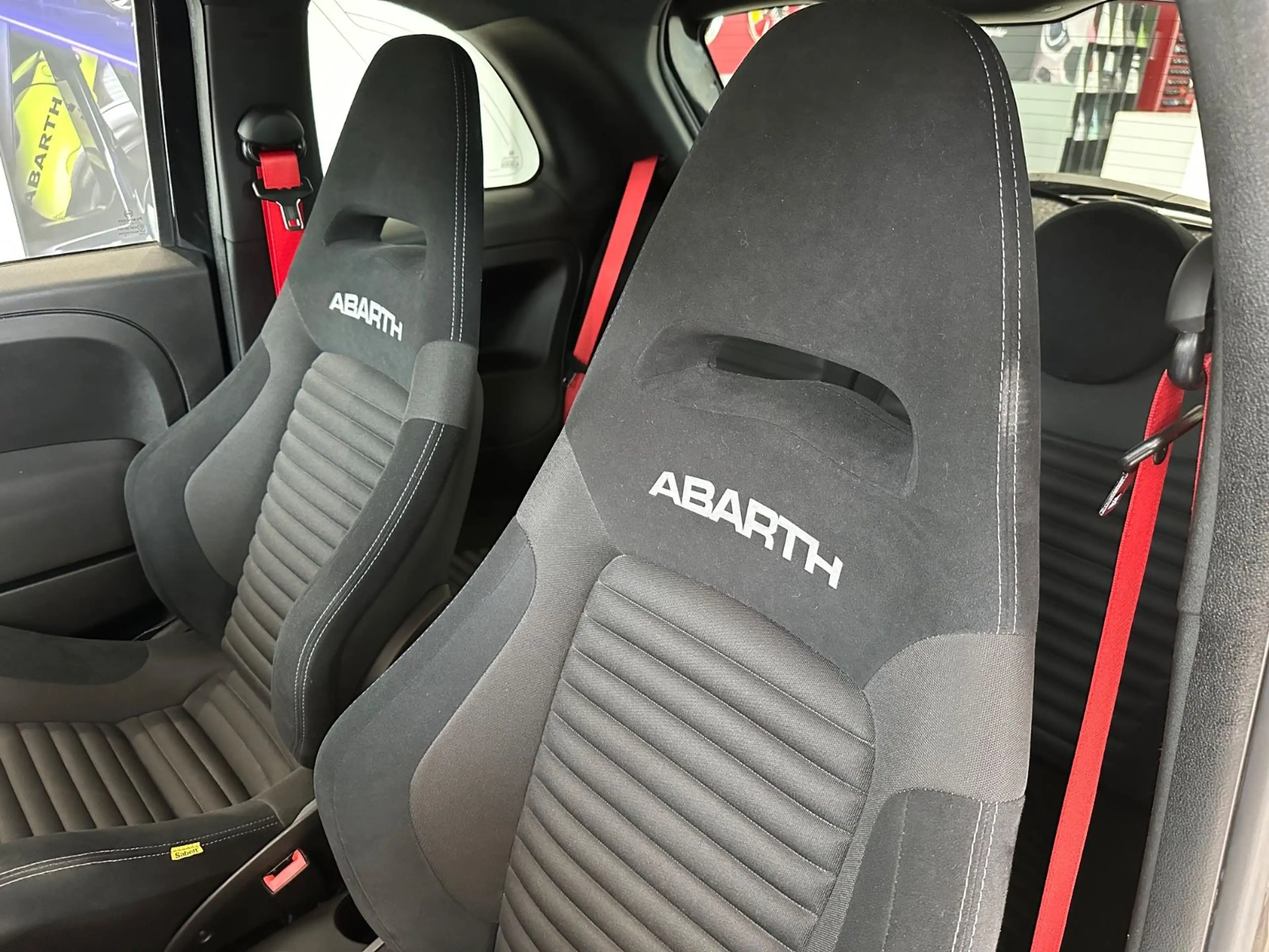 Abarth 595 Competizione — photo 12
