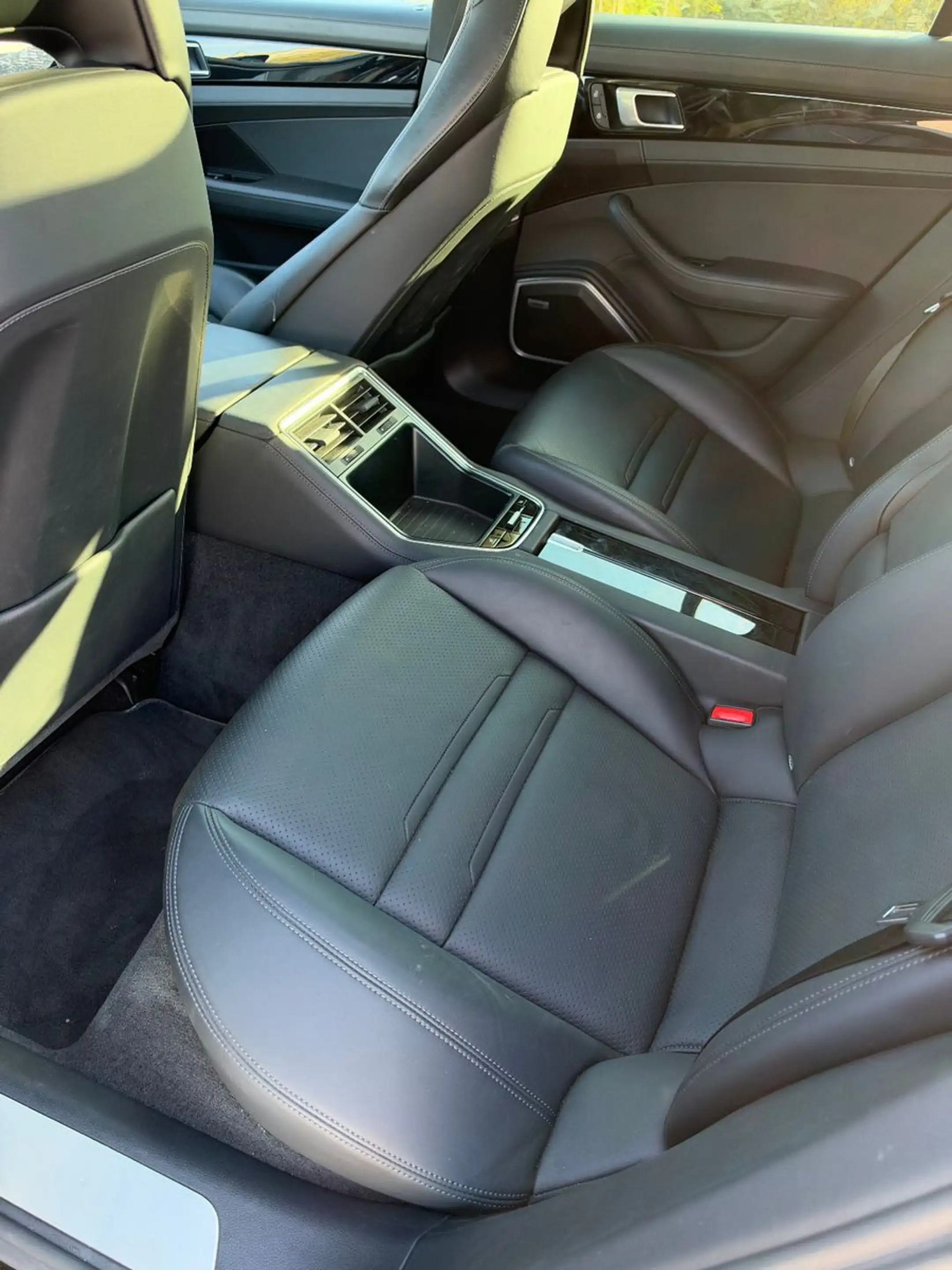 Porsche Panamera 4 S E-Hybrid/ Wunderschönes Fahrzeug — photo 11
