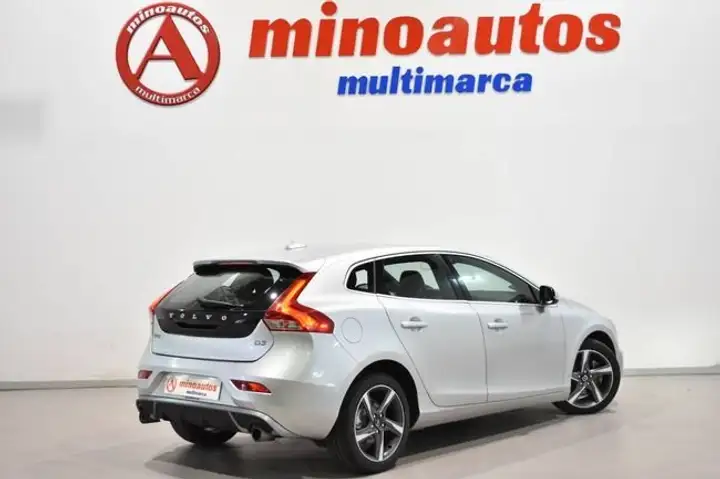 Volvo S40 2014, foto 3
