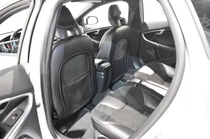 Volvo S40 2014, foto 19
