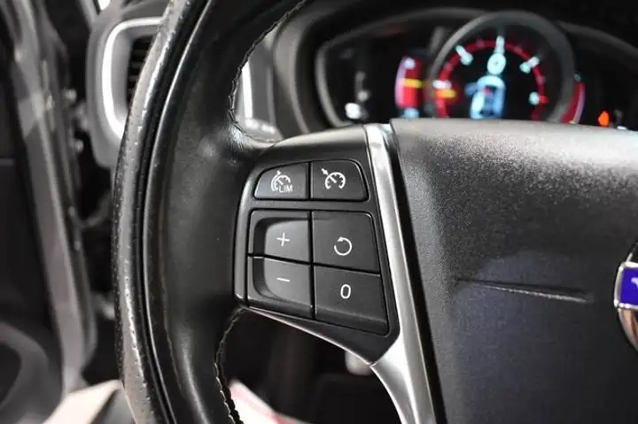 Volvo S40 2014, foto 31