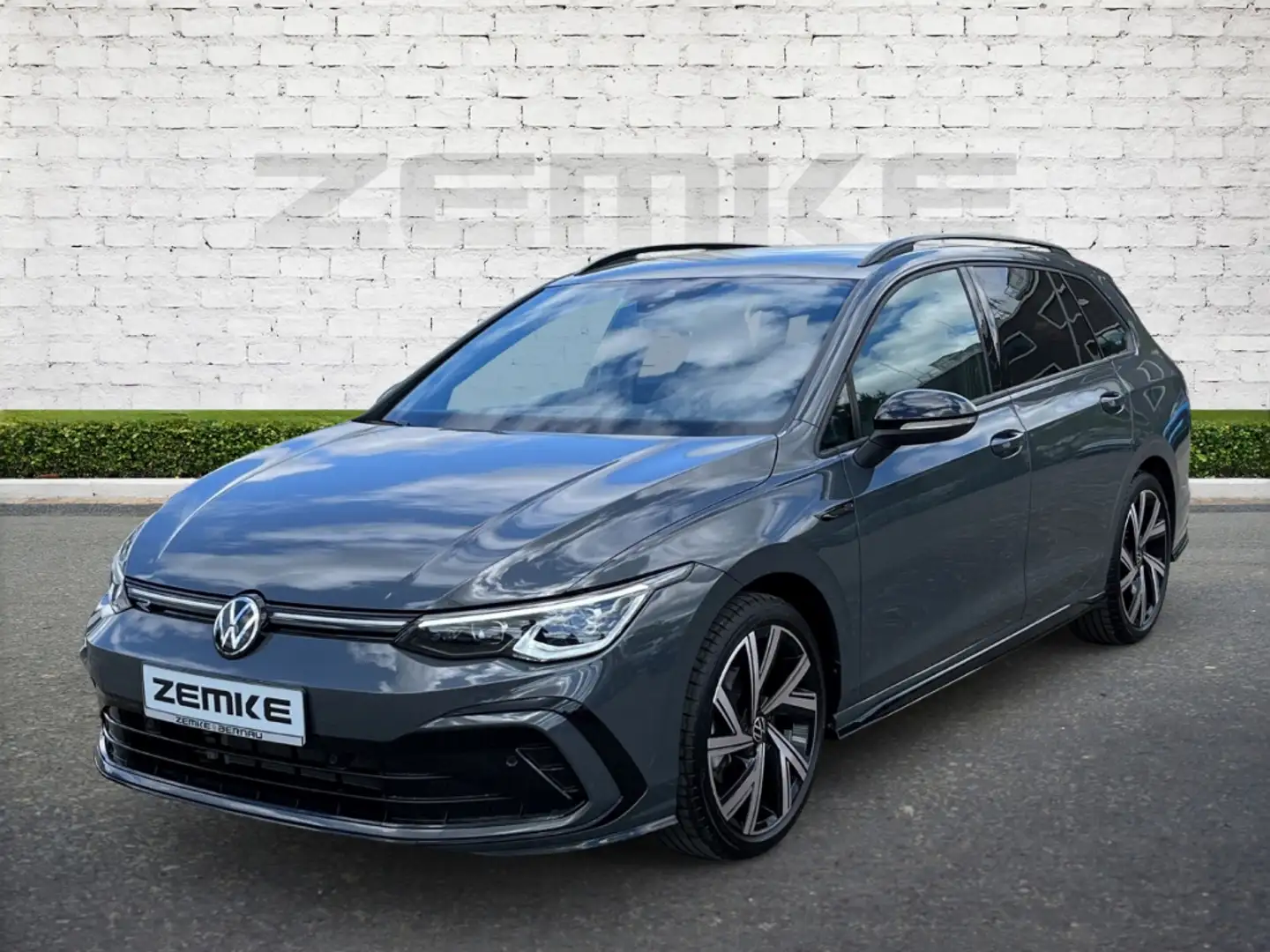 Volkswagen Golf Variant VIII 1.5 eTSI DSG R-Line Sportpaket Navi Digitales Gris - 2