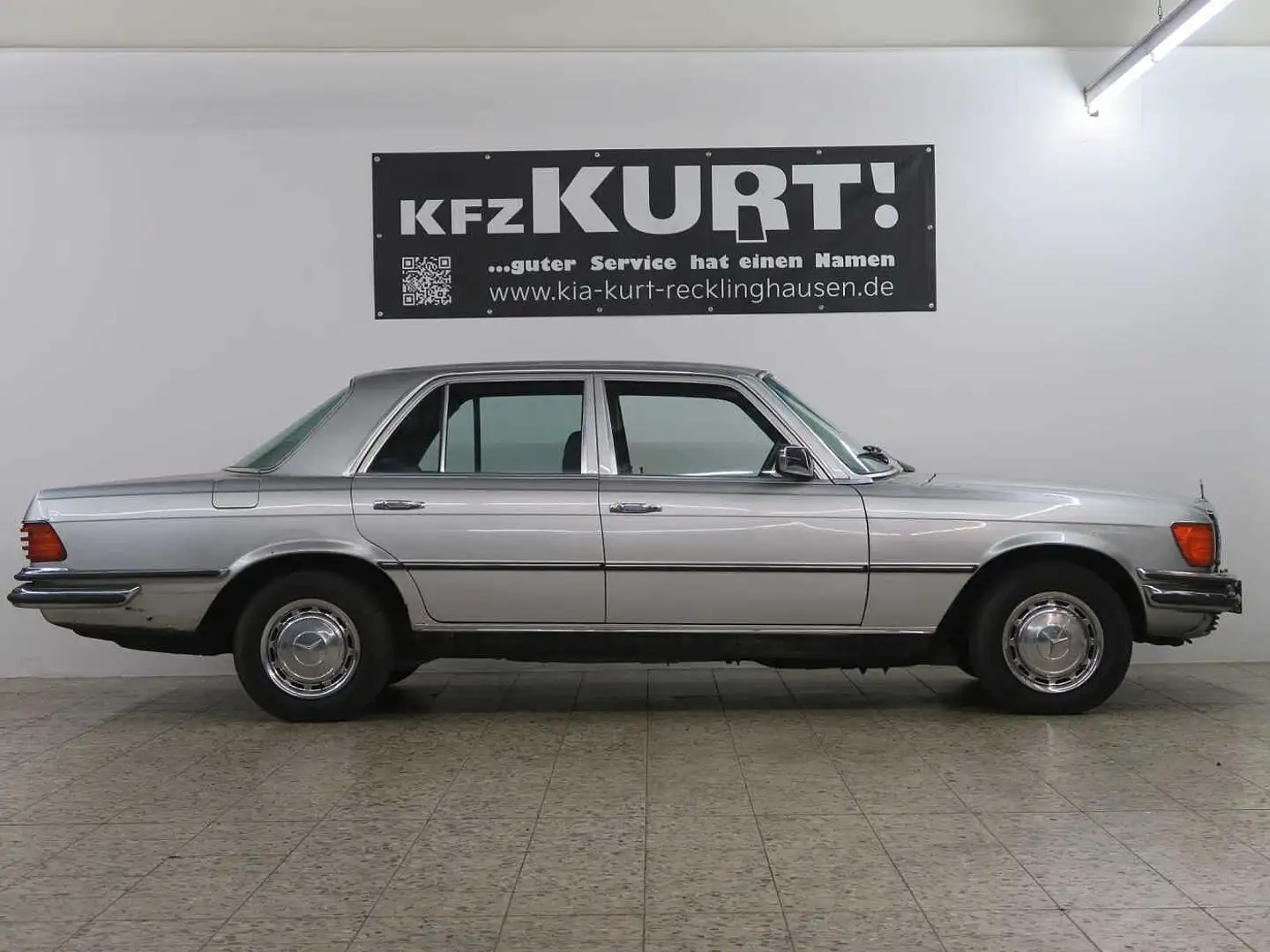 Mercedes-Benz Mercedes-Benz 280S 2.8 Automatik W116 Срібний - 2