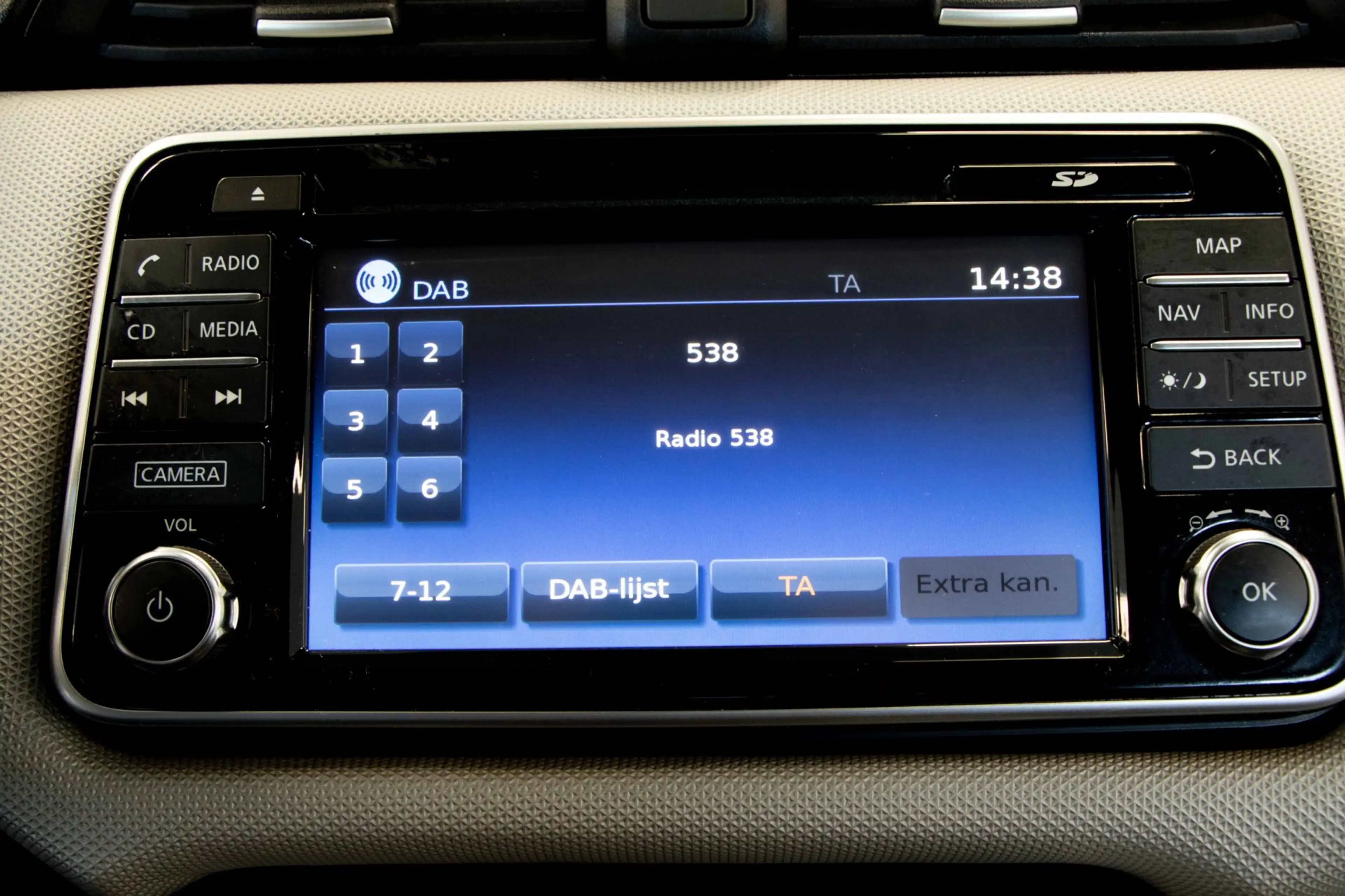 Nissan Micra 0.9 IG-T N-Connecta|Navi|CruiseControl|LichtMetale — photo 11