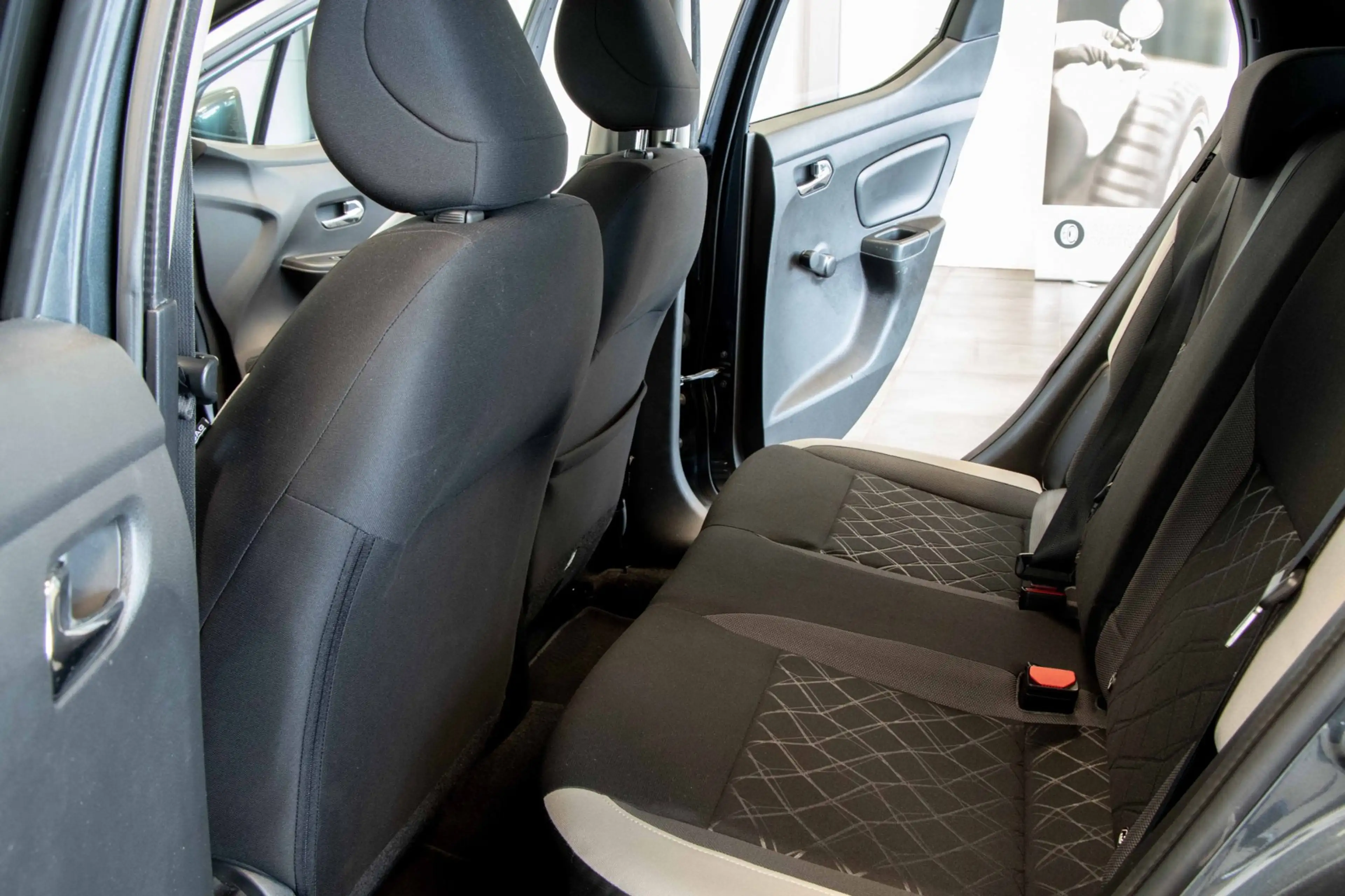 Nissan Micra 0.9 IG-T N-Connecta|Navi|CruiseControl|LichtMetale — photo 6