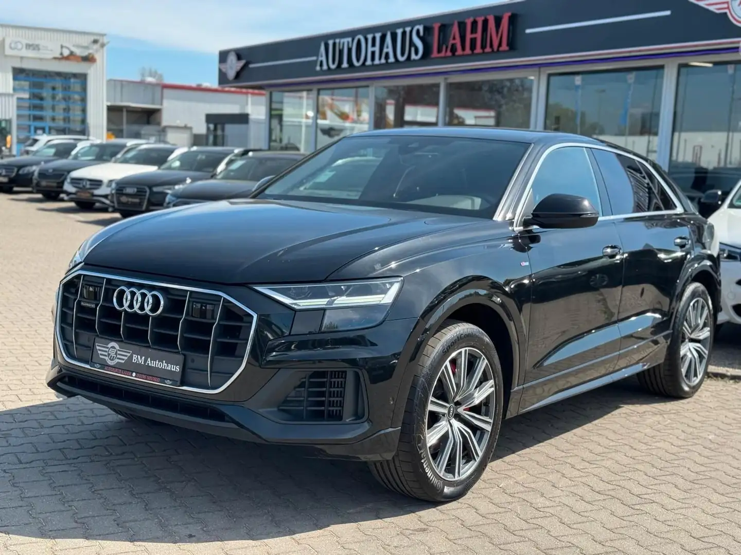Audi Q8 55 TFSI e quattro"S-LINE"1.HAND"ACC"SPUR ASS. Schwarz - 2