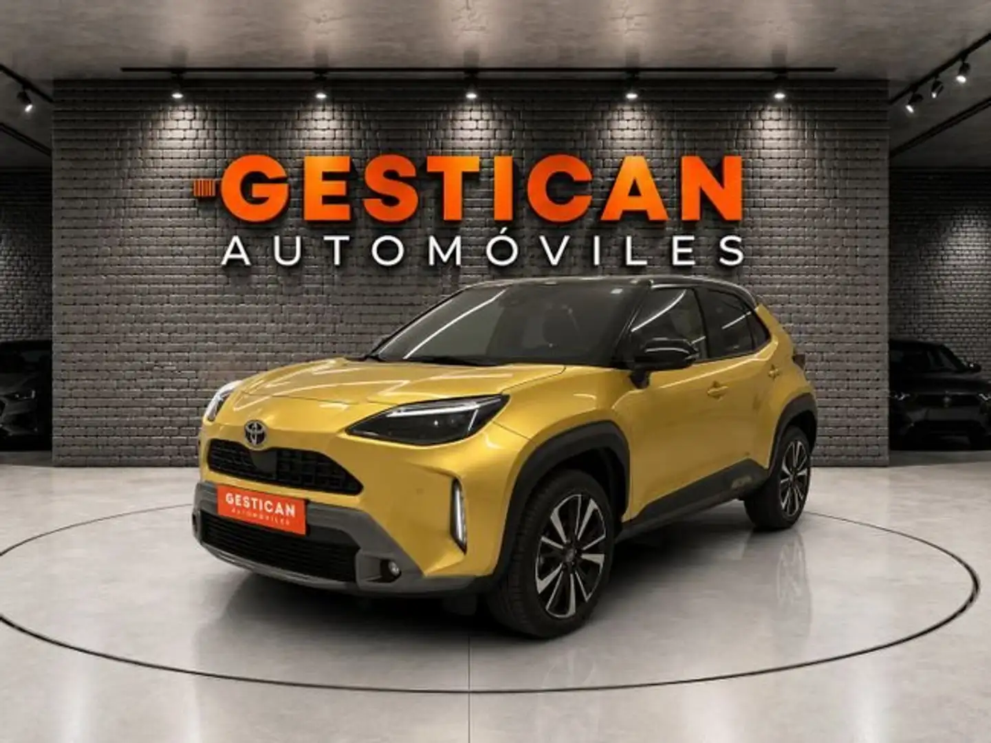 Toyota Yaris Cross 120H Premier Edition Amarillo - 1